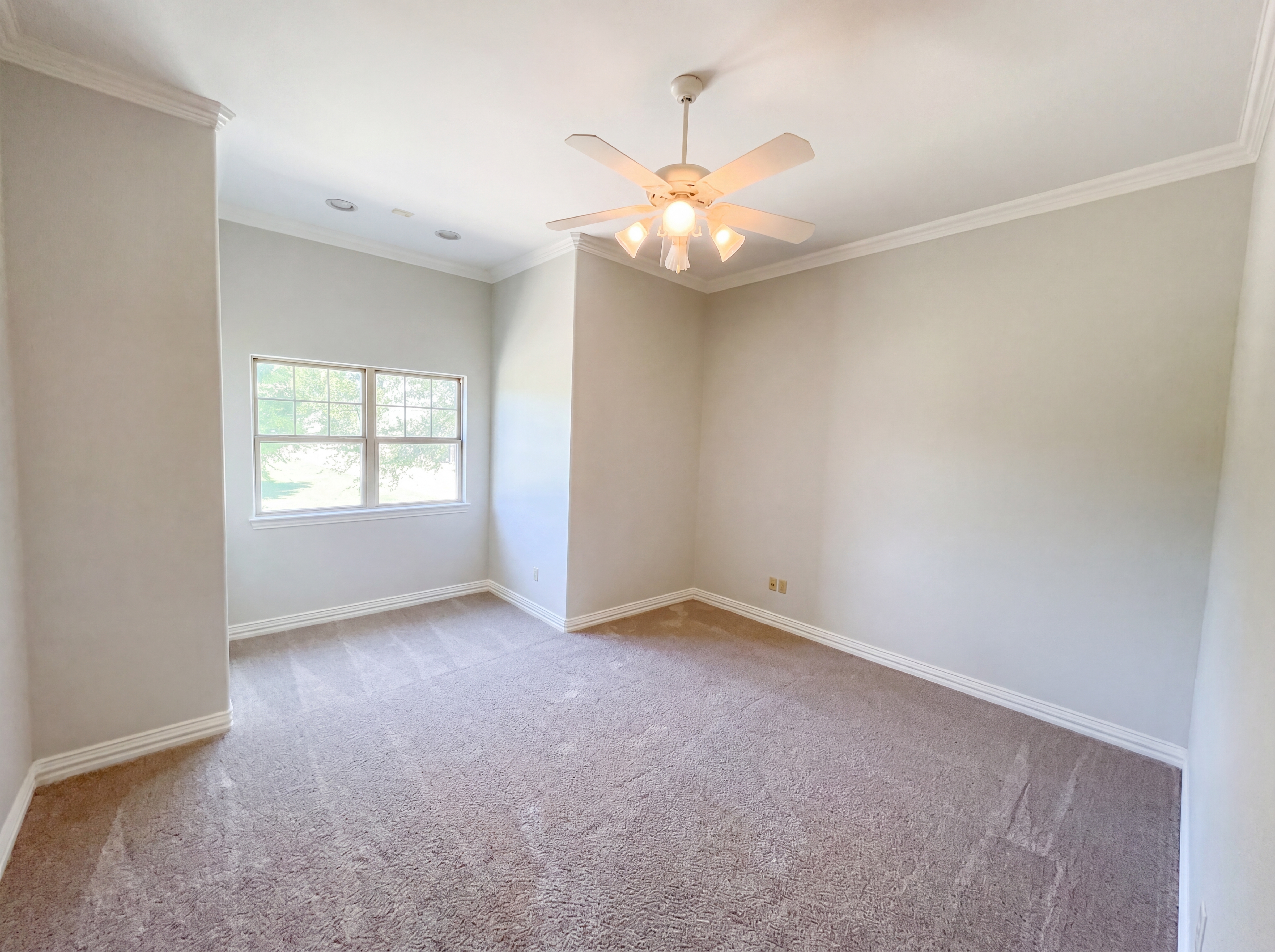 Photo 19 of 38 of 4201 Bluff View Dr, Granbury, TX