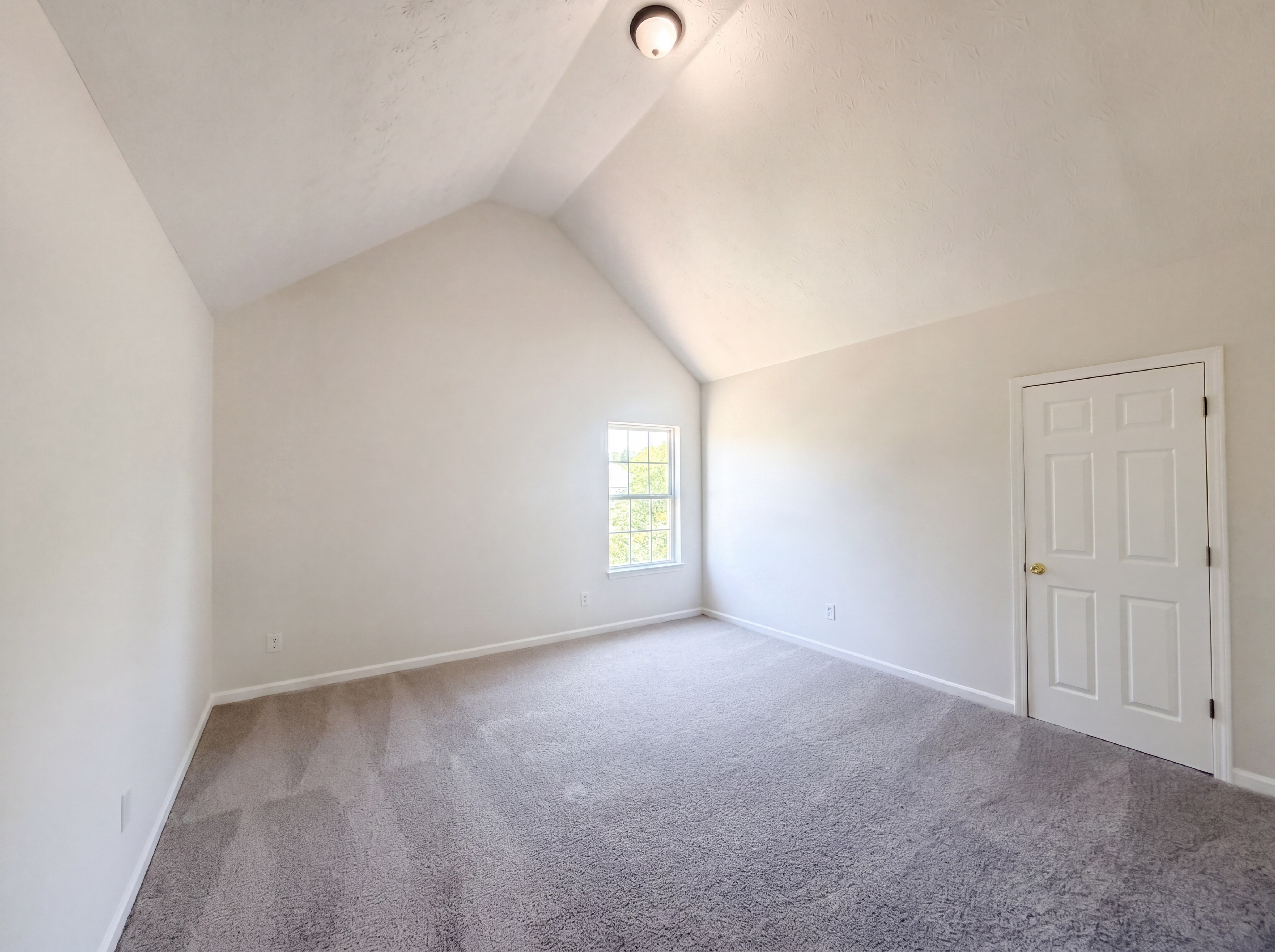 Photo 12 of 25 of 2925 Lake Port Dr, Snellville, GA