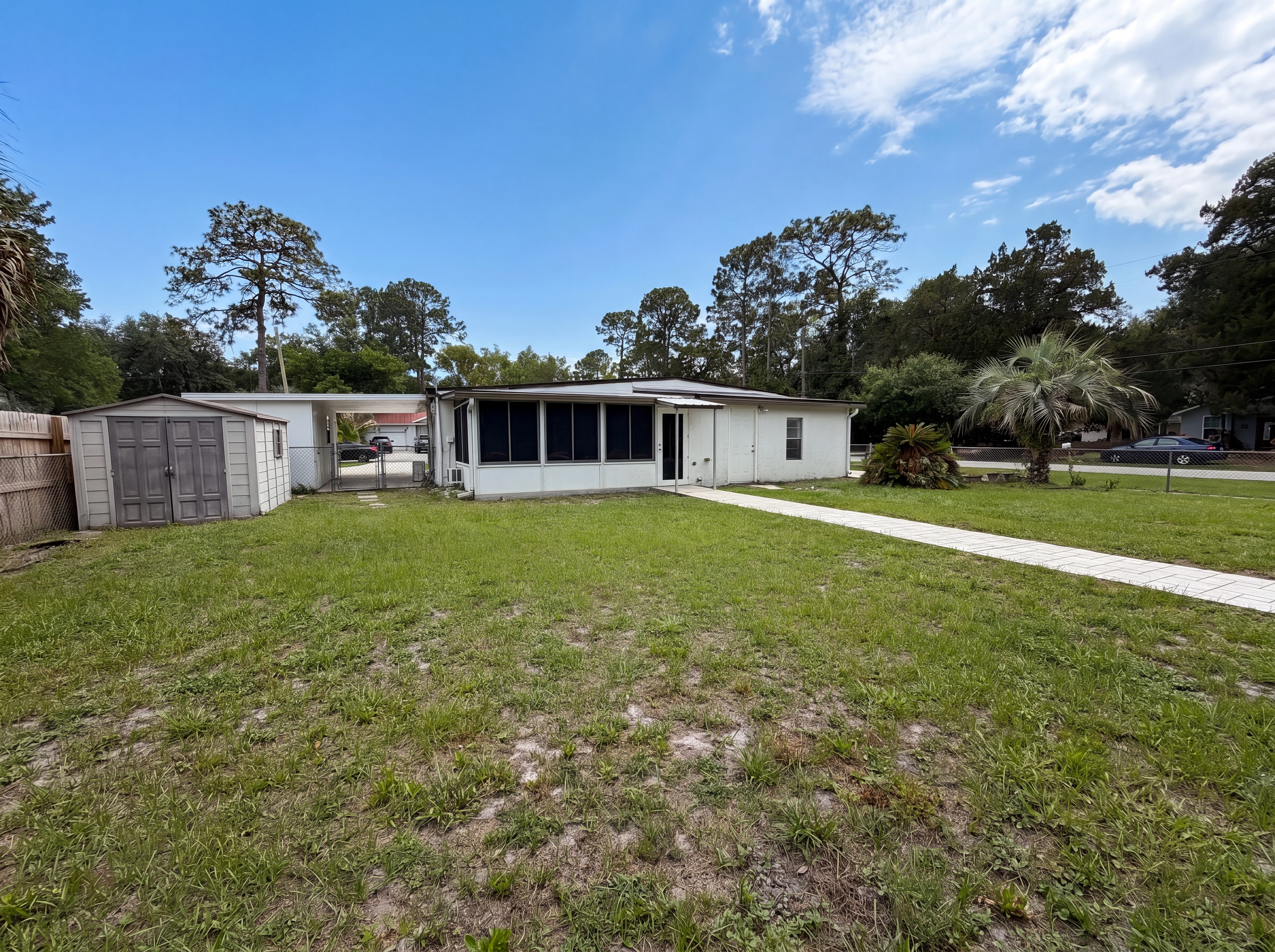 Photo 5 of 23 of 5655 Kimbrell Dr S, Jacksonville, FL
