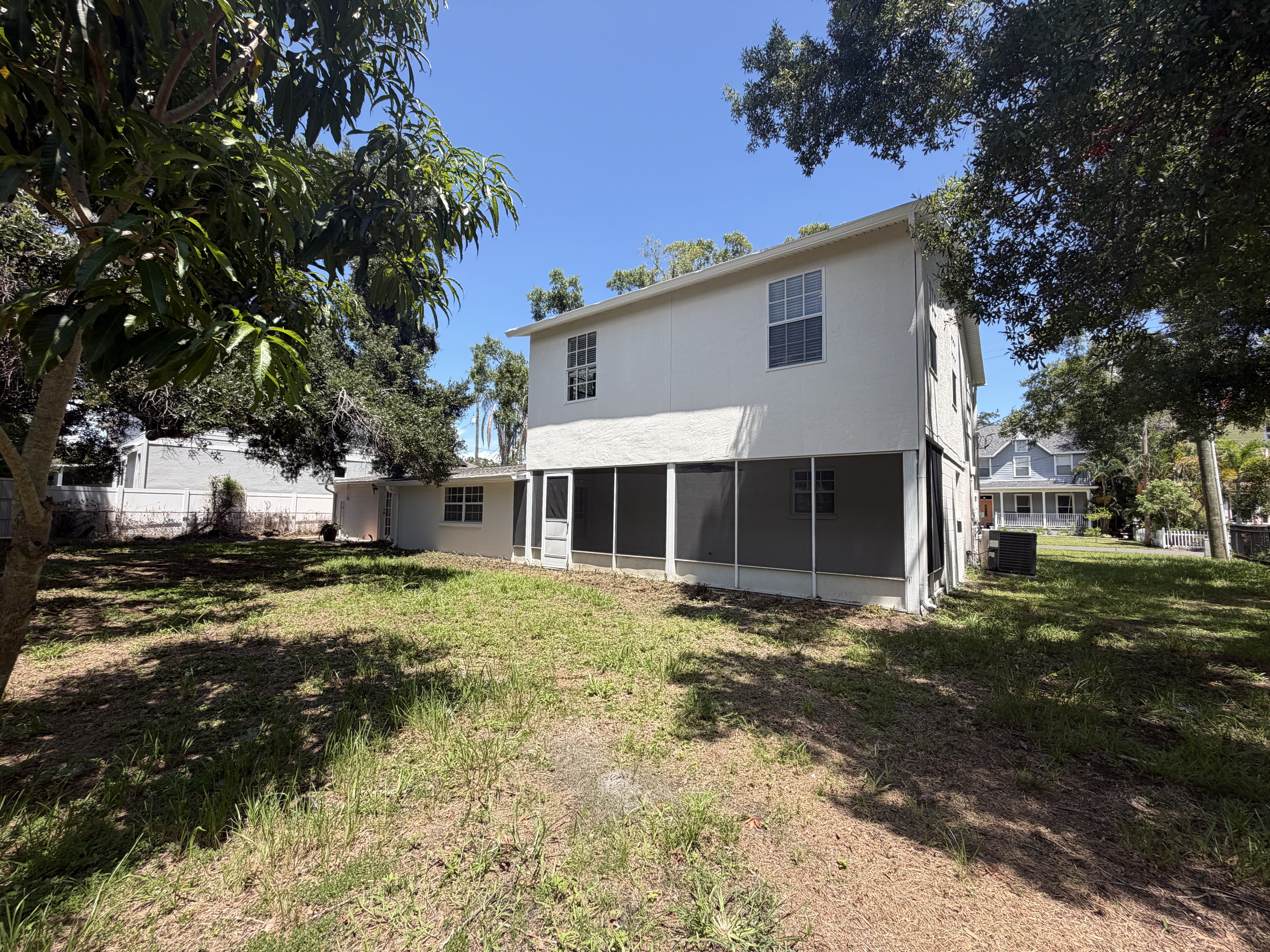 Photo 5 of 26 of 7405 S Desoto St, Tampa, FL