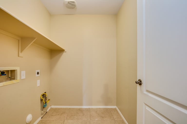 Photo 29 of 34 - 2230 E Wayland Dr, Phoenix, AZ 85040