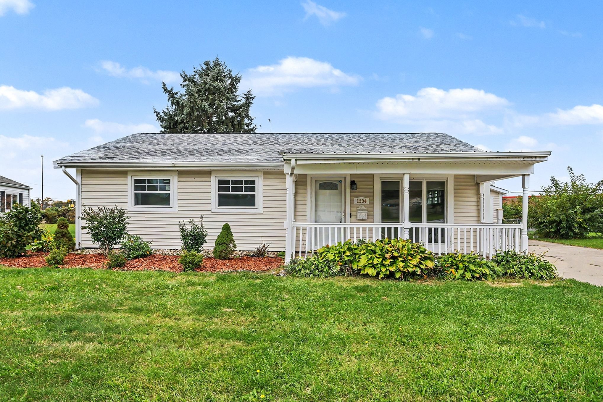 Photo 6 of 16 of 1234 Catherwood Dr, South Bend, IN