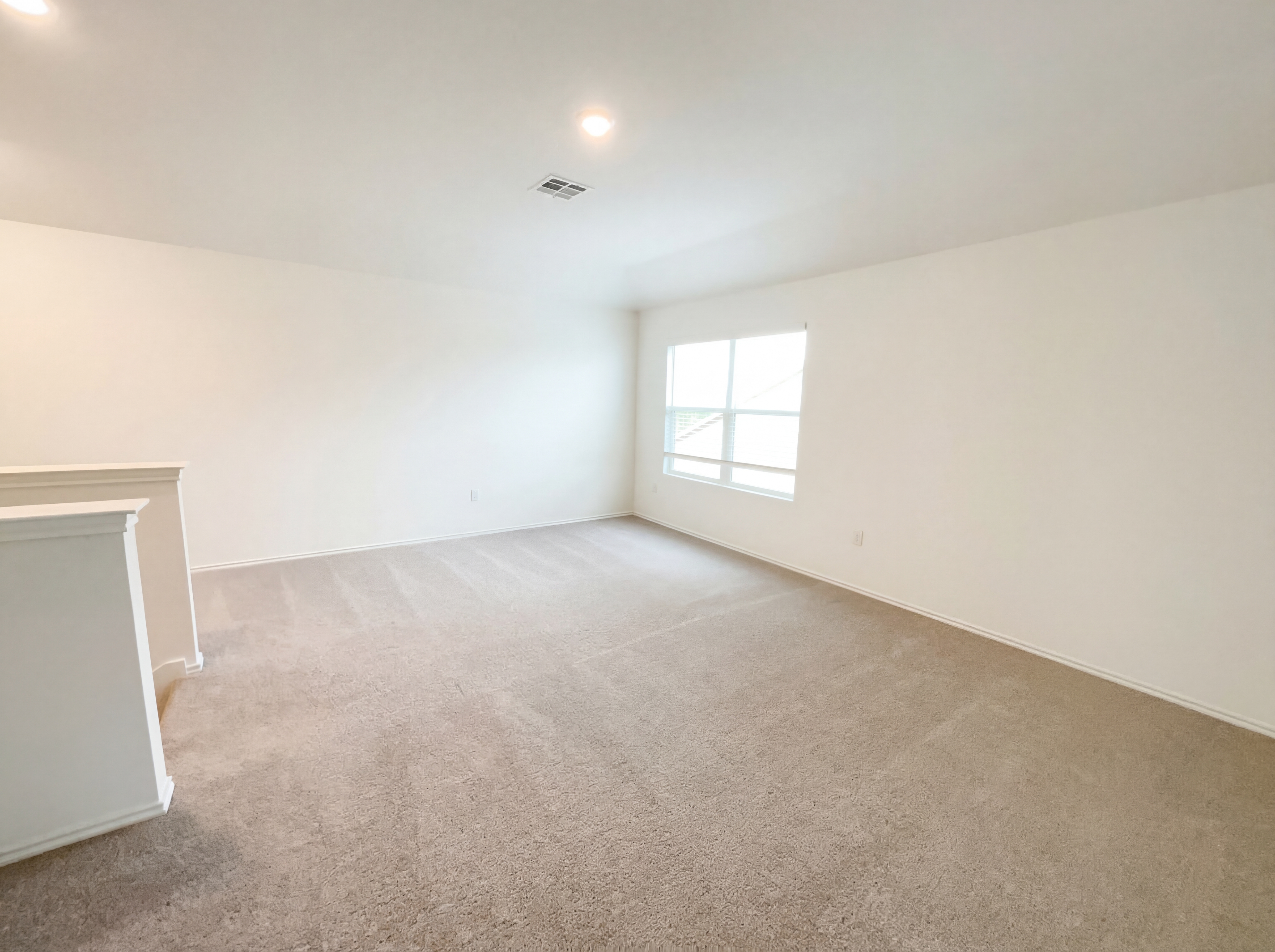 Photo 10 of 24 of 501 Vantage Dr, Hutto, TX