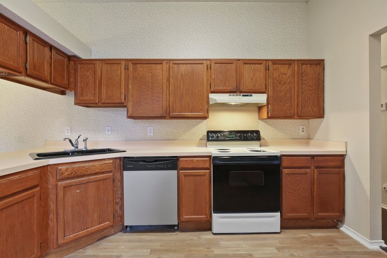 Photo 3 of 26 - 1113 Rosewood Ln, Lancaster, TX 75146