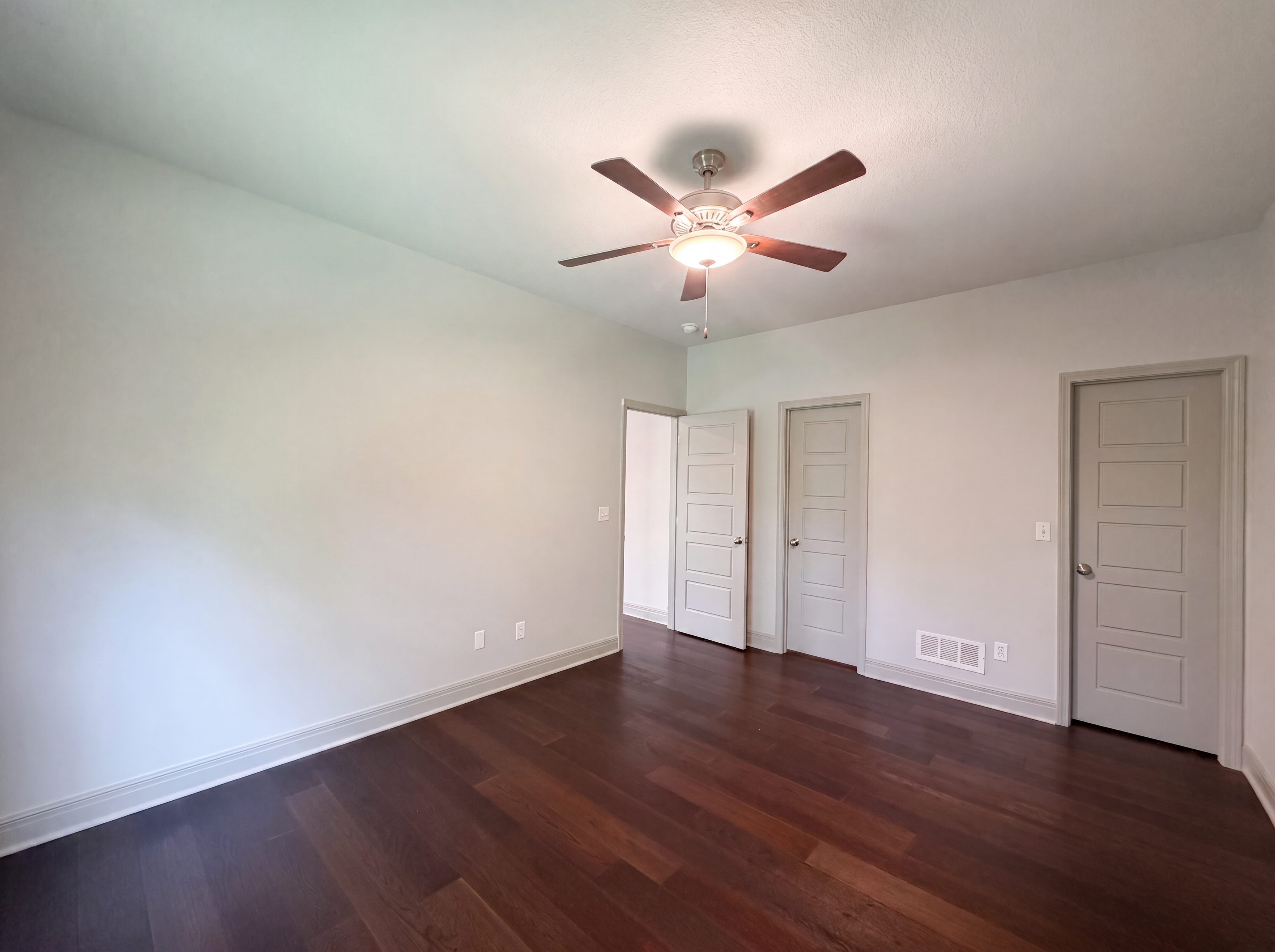 Photo 11 of 34 of 7540 N Amity Ave, Kansas City, MO
