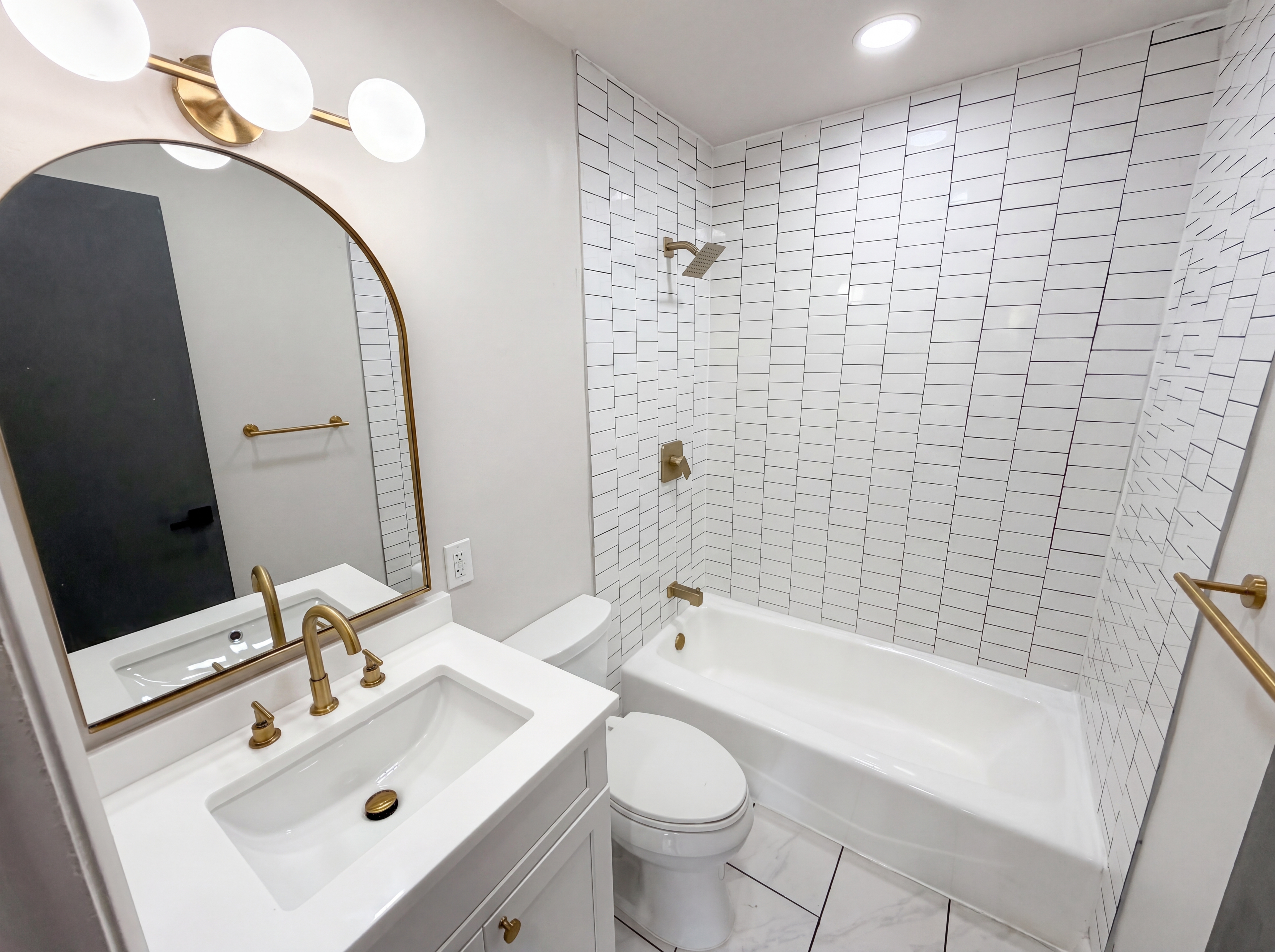 Photo 6 of 30 of 3807 Greenhill Dr, Atlanta, GA