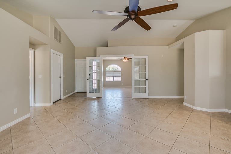 Photo 4 of 26 - 550 S 104th St, Mesa, AZ 85208