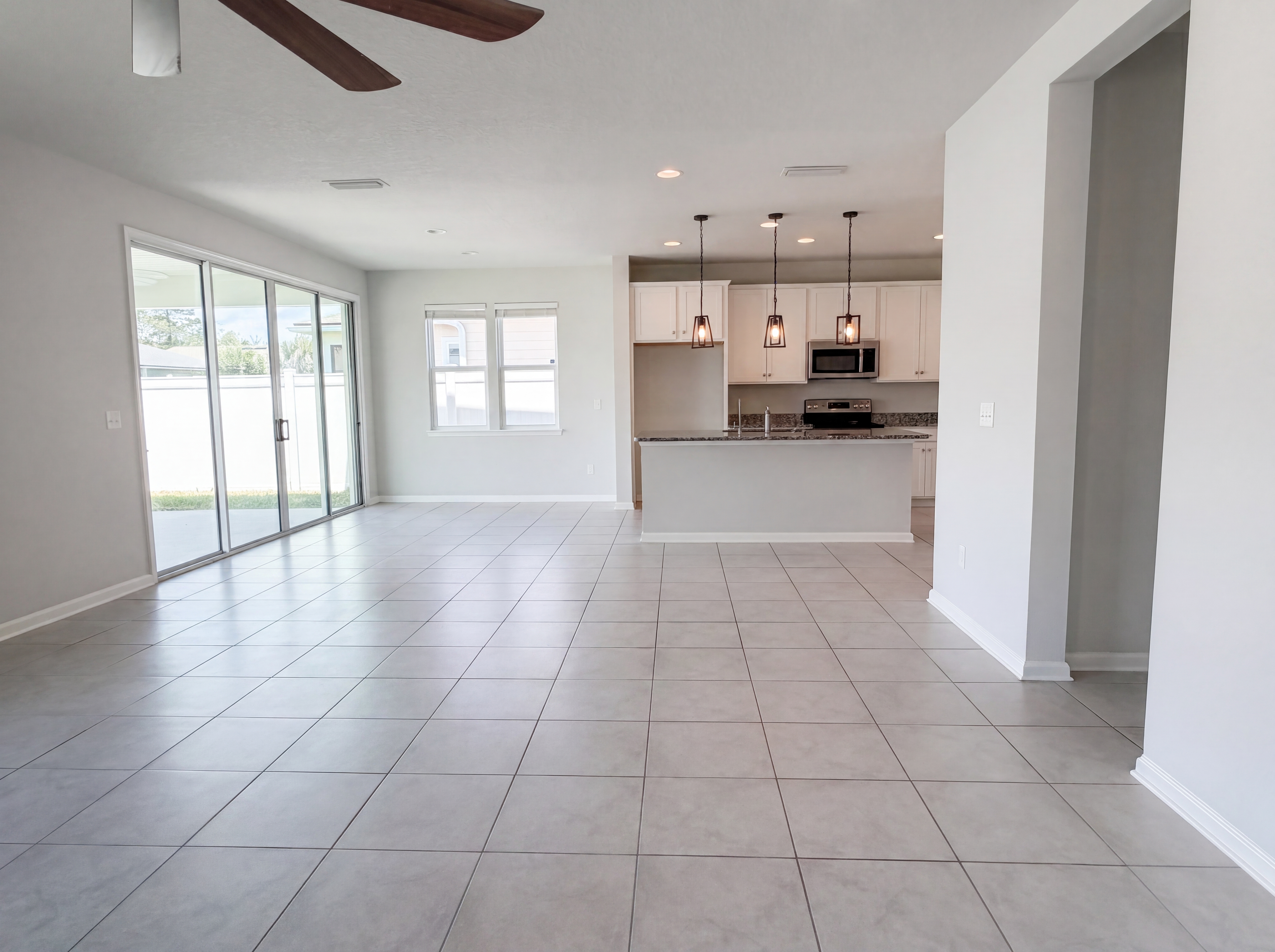 Photo 3 of 25 of 95443 Woodbridge Pkwy, Fernandina Beach, FL