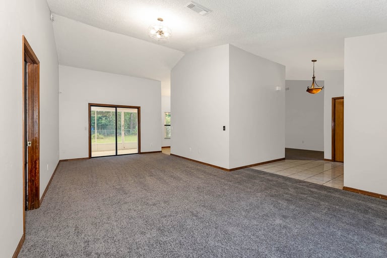 Photo 12 of 30 - 2590 Haulover Blvd, Deltona, FL 32738
