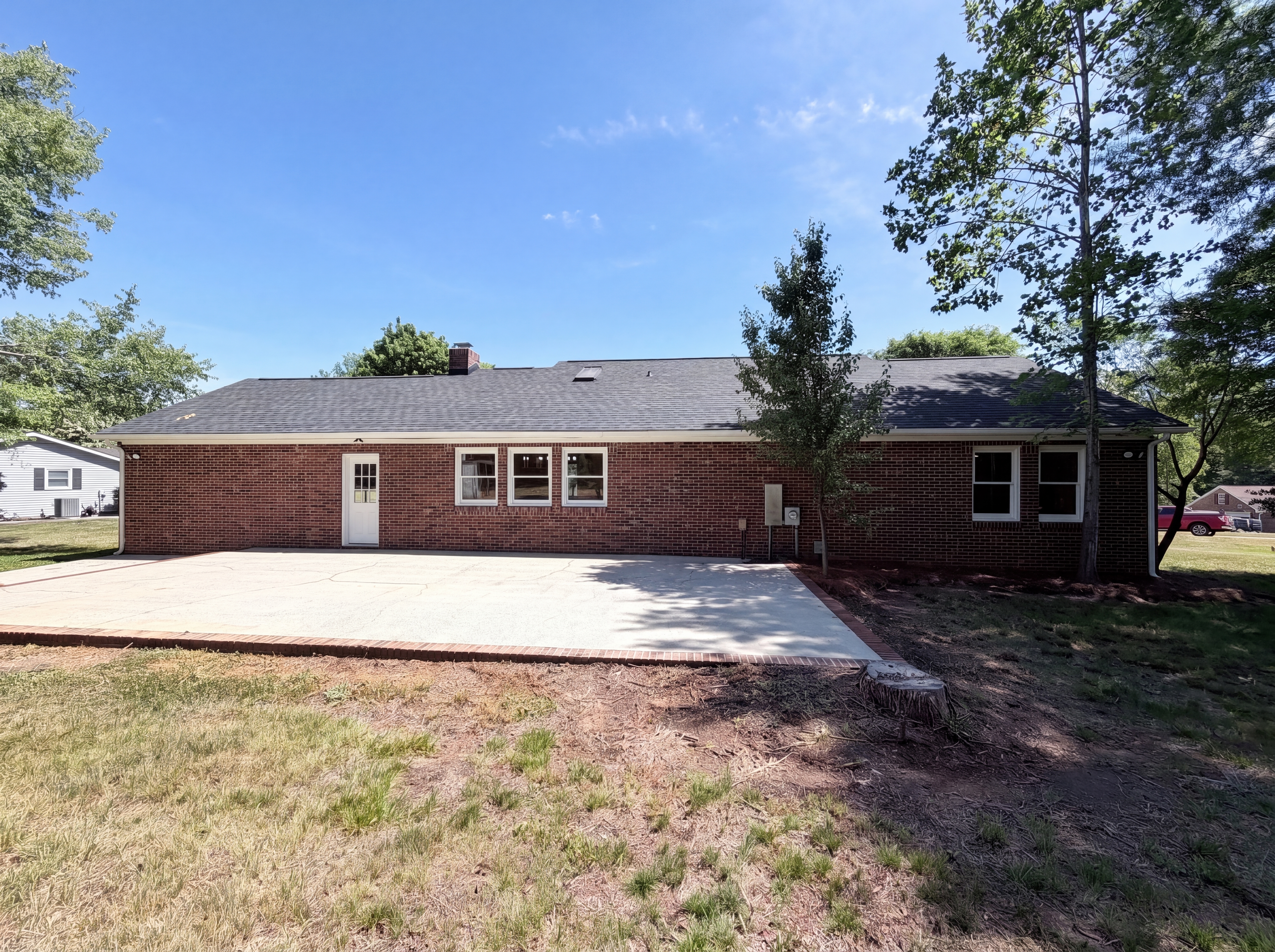Photo 5 of 18 of 4395 Meadow Ln, Lincolnton, NC