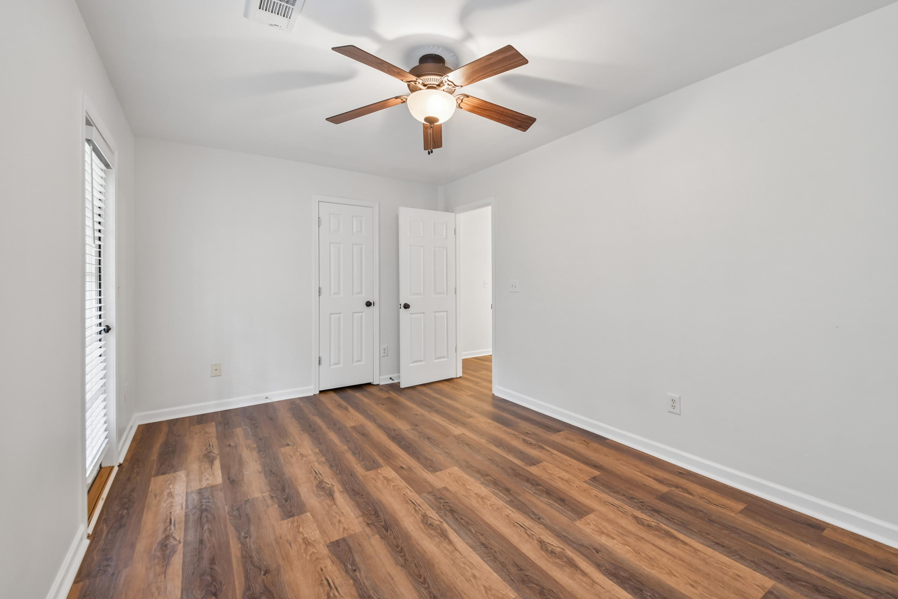 Photo 31 of 56 of 2298 Camden Dr SW, Marietta, GA
