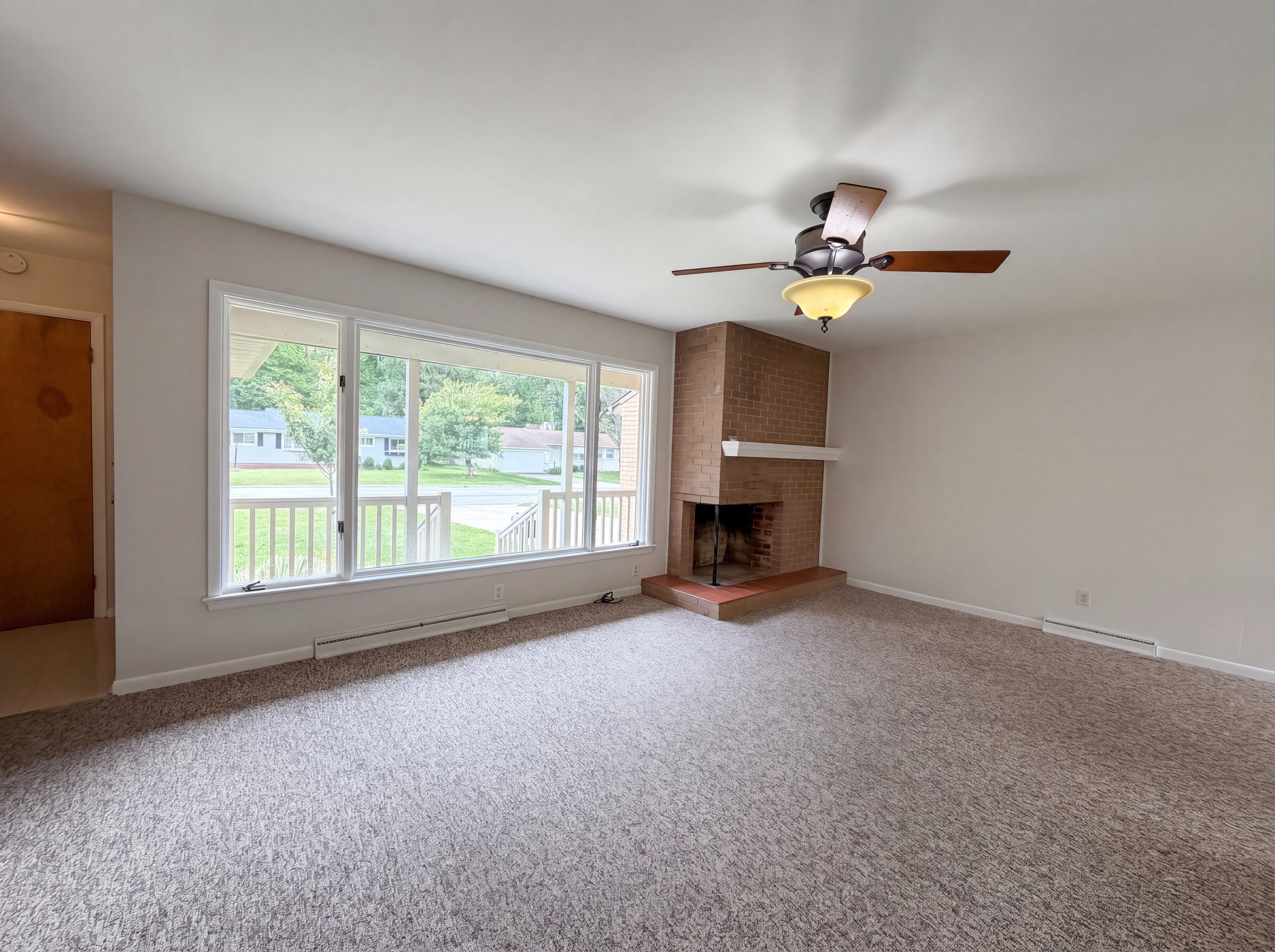 Photo 3 of 32 of 325 Kanawha Rd, Lancaster, OH