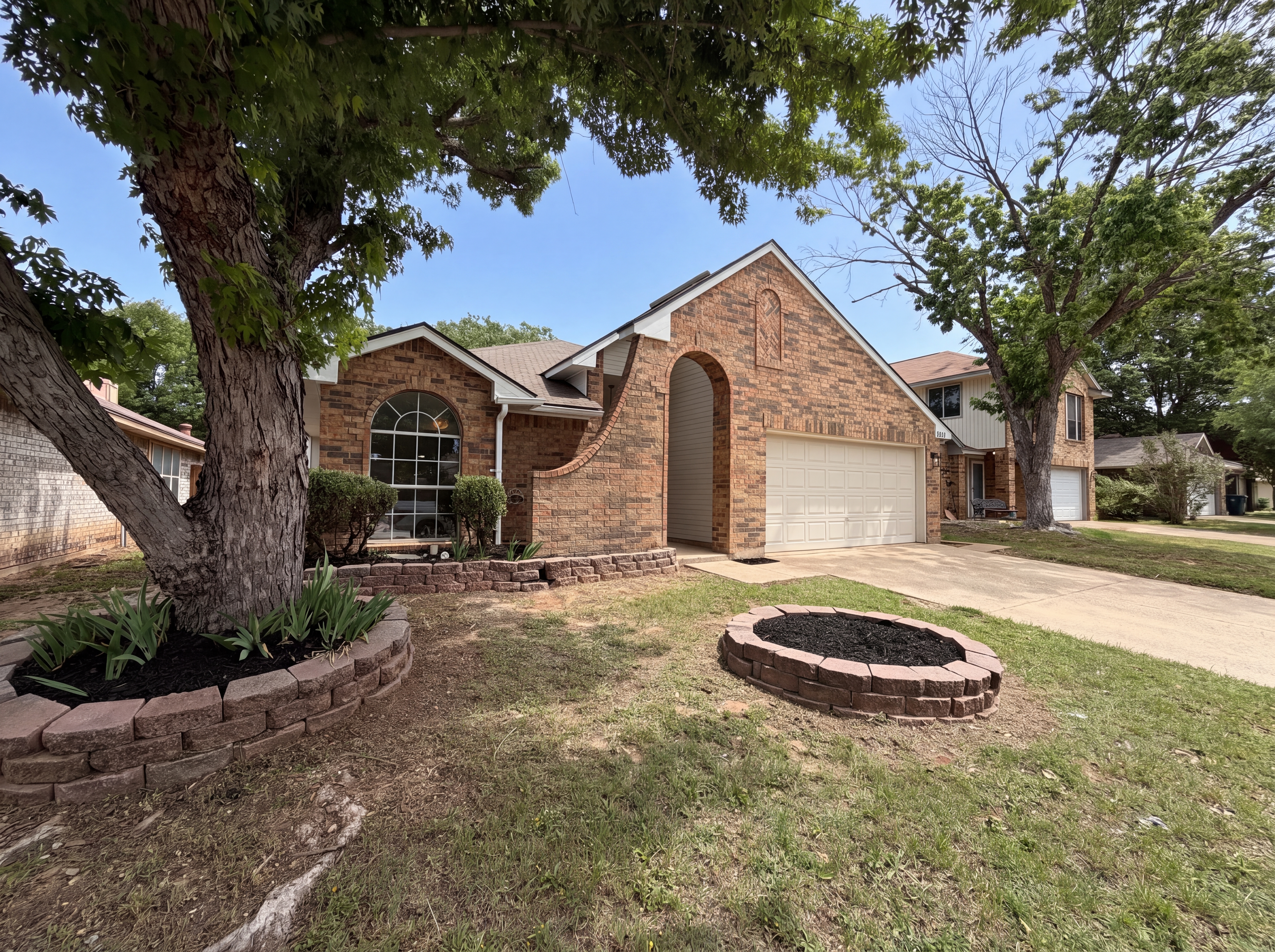 Photo 21 of 25 of 8517 Tamar Trl, Fort Worth, TX