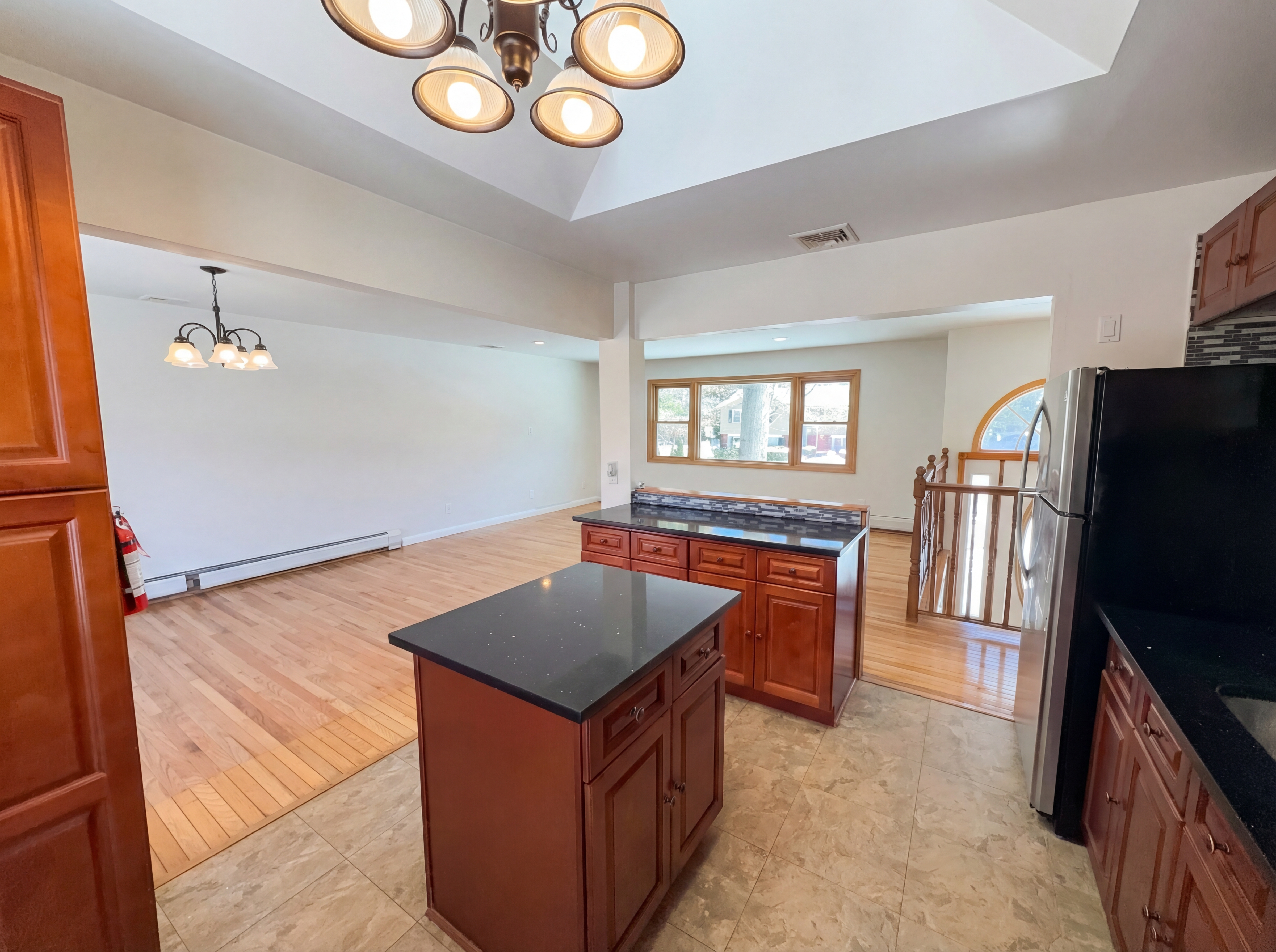 Photo 8 of 31 of 2622 Cleveland Ave, Township Of Washington, NJ