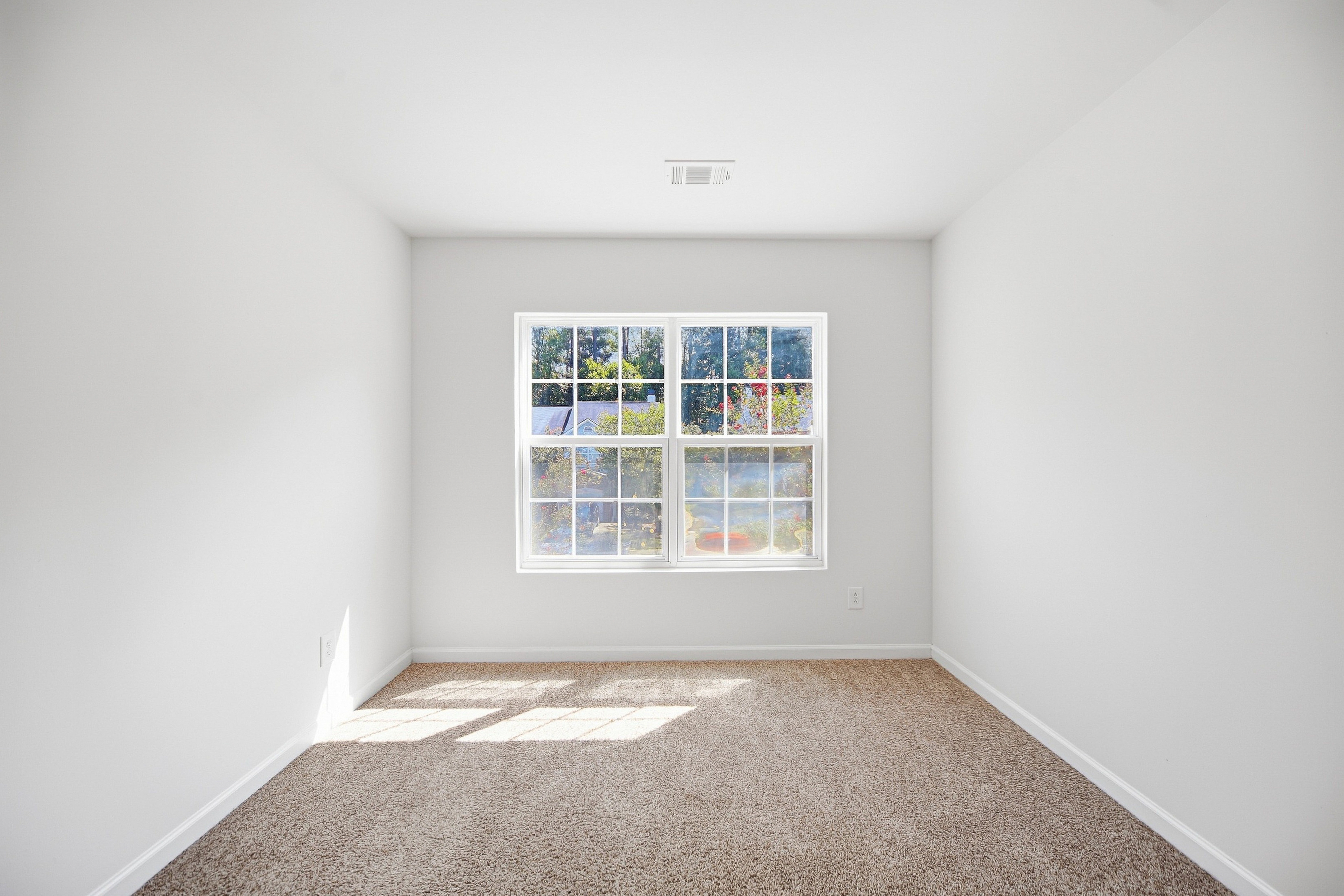 Photo 14 of 22 of 3318 Fernview Dr, Lawrenceville, GA