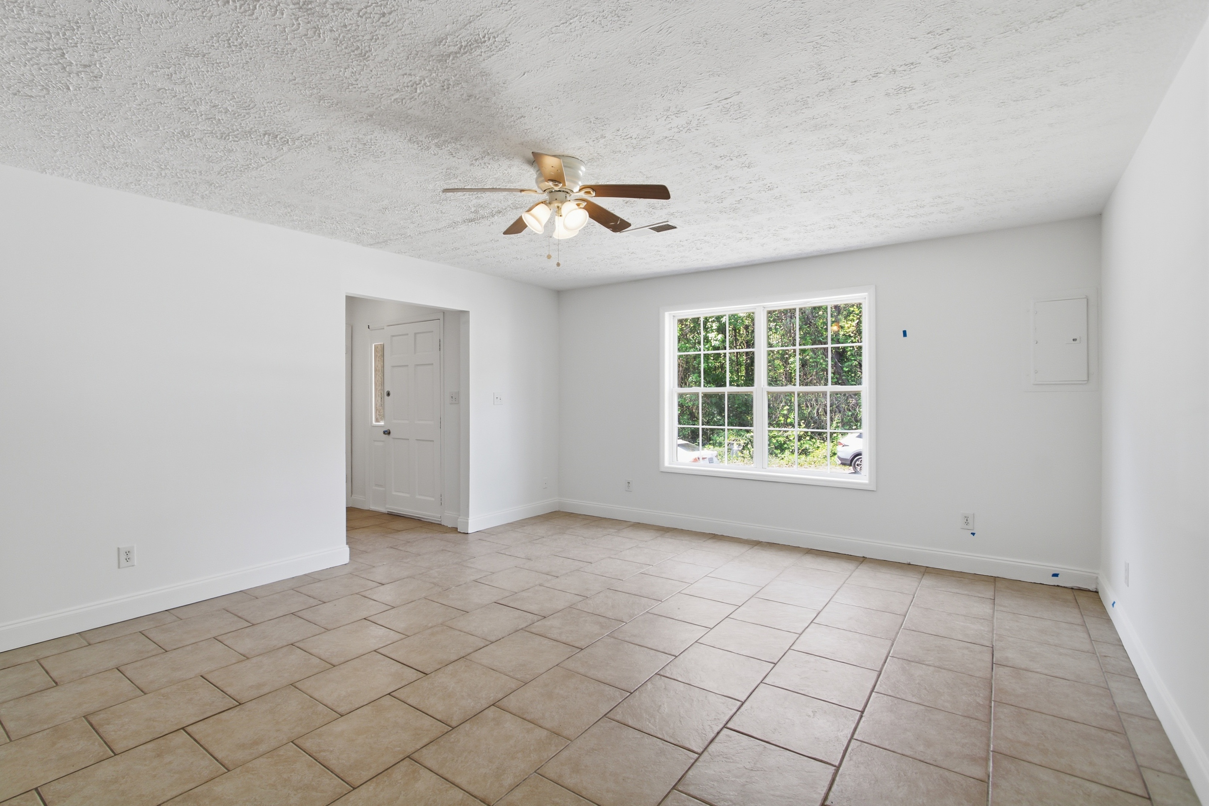 Photo 3 of 24 of 8544 Westchester Dr, Douglasville, GA