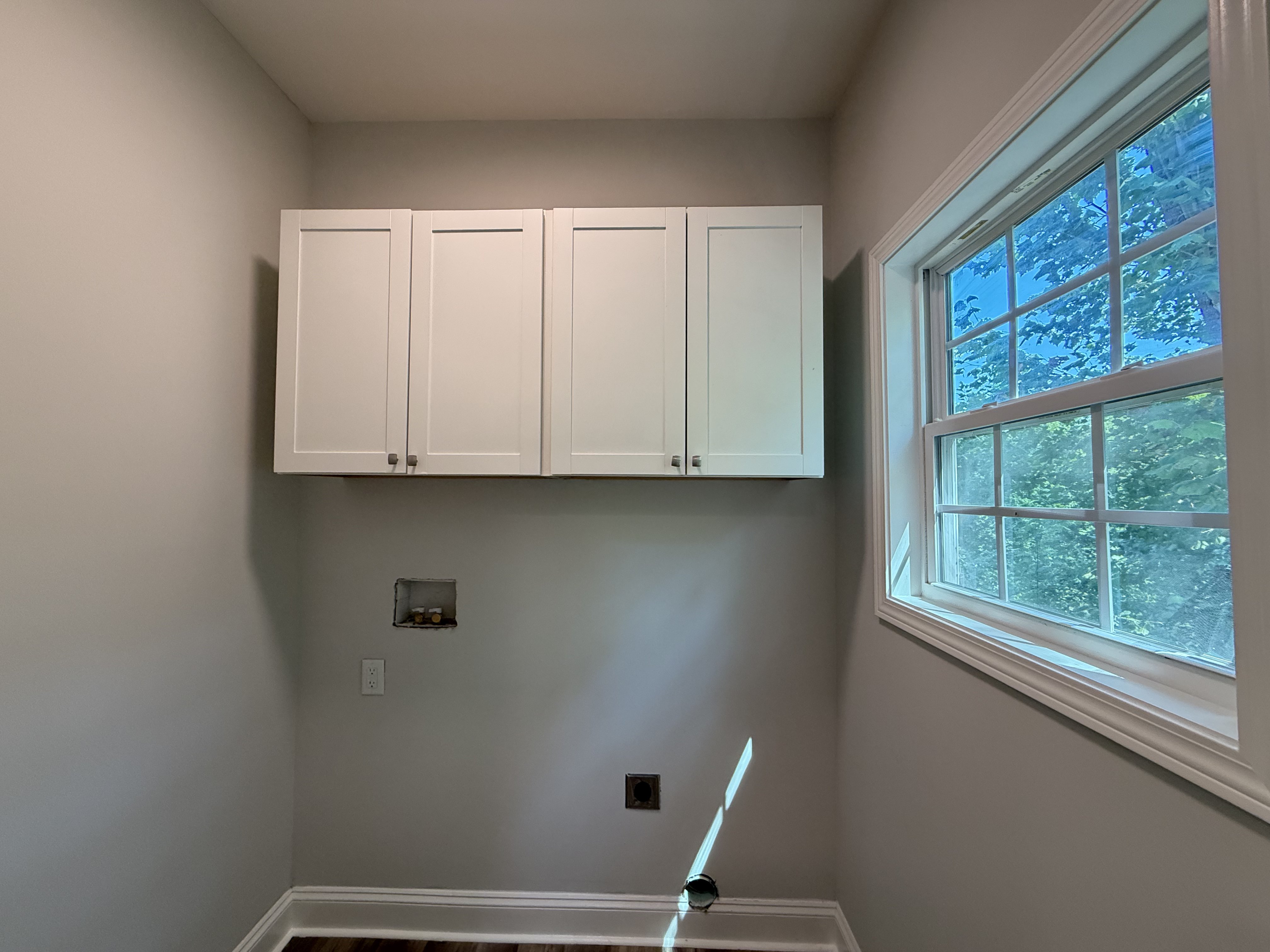 Photo 13 of 16 of 604 Stewart Ct, Statesville, NC