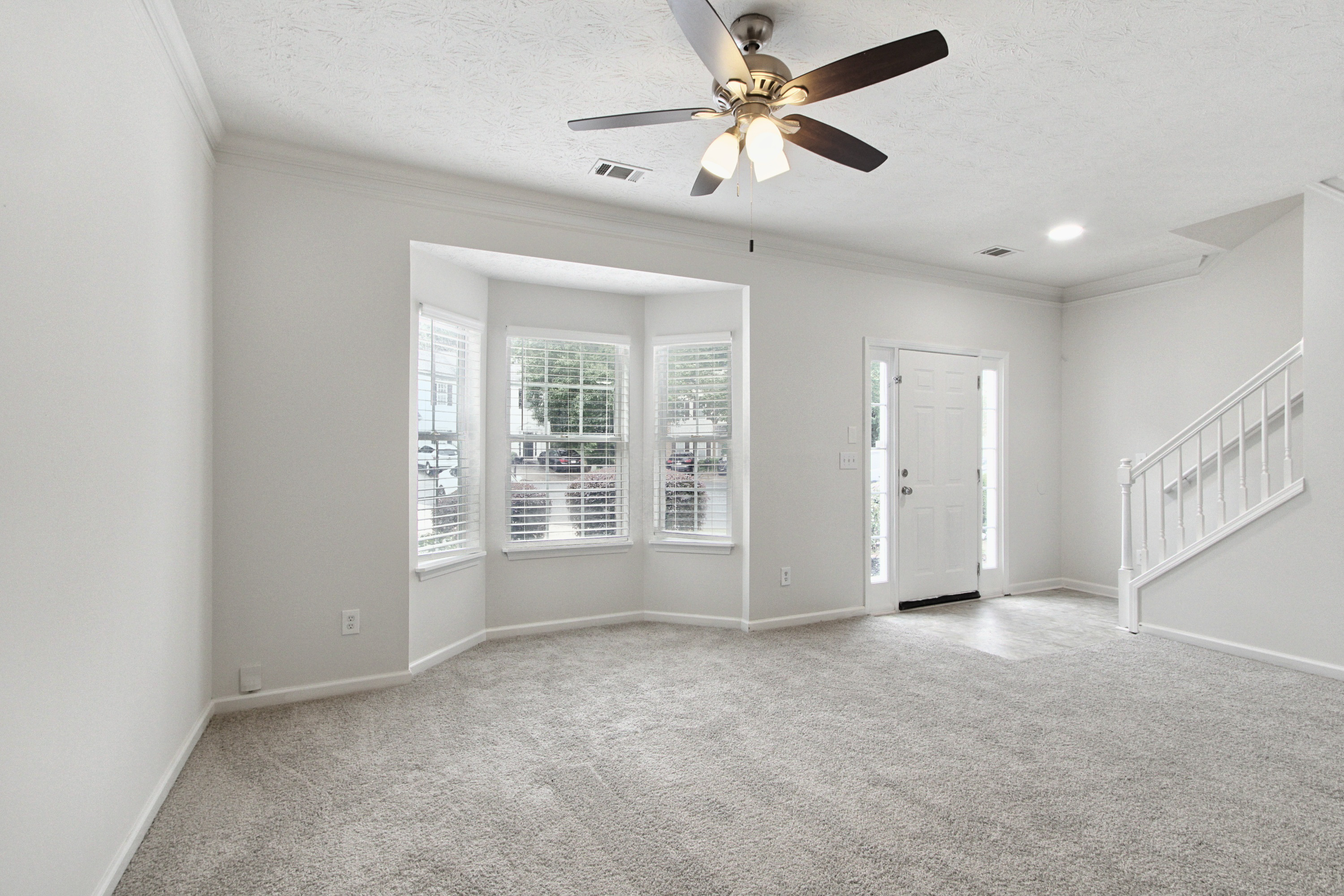 Photo 9 of 27 of 409 Timber Gate Dr, Lawrenceville, GA