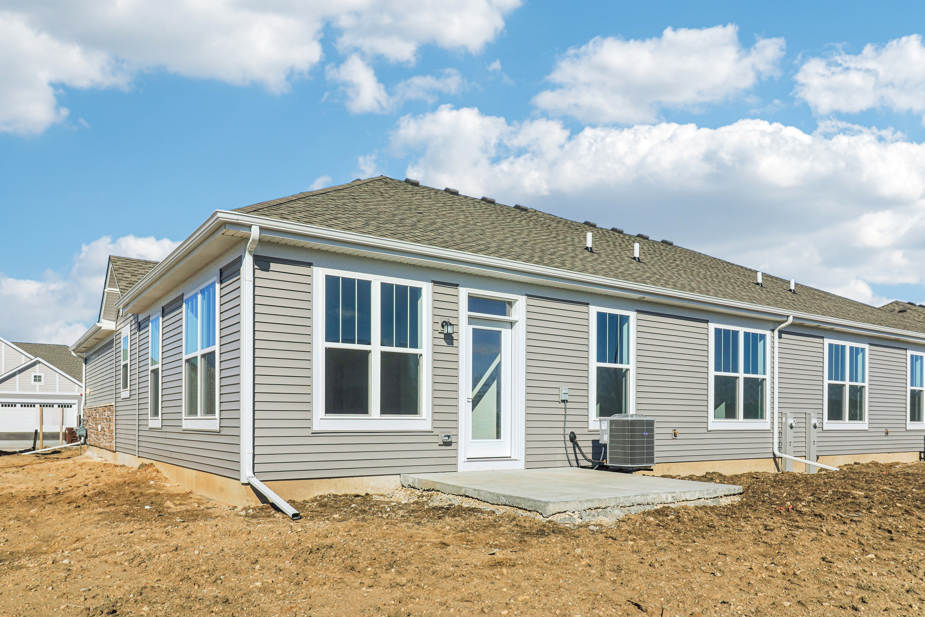 Photo 13 of 31 of 12256 Barcroft Cir, Huntley, IL
