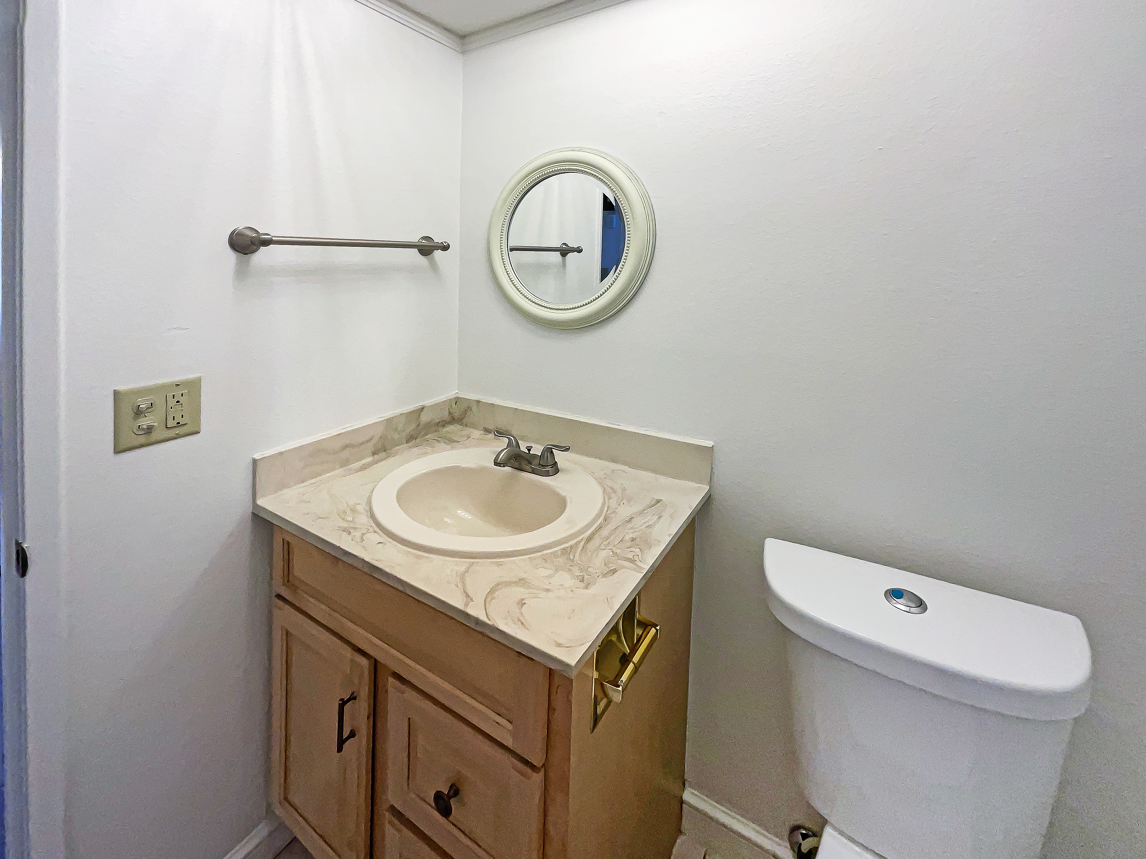 Photo 14 of 20 of 630 S Youngfield Ct, Lakewood, CO