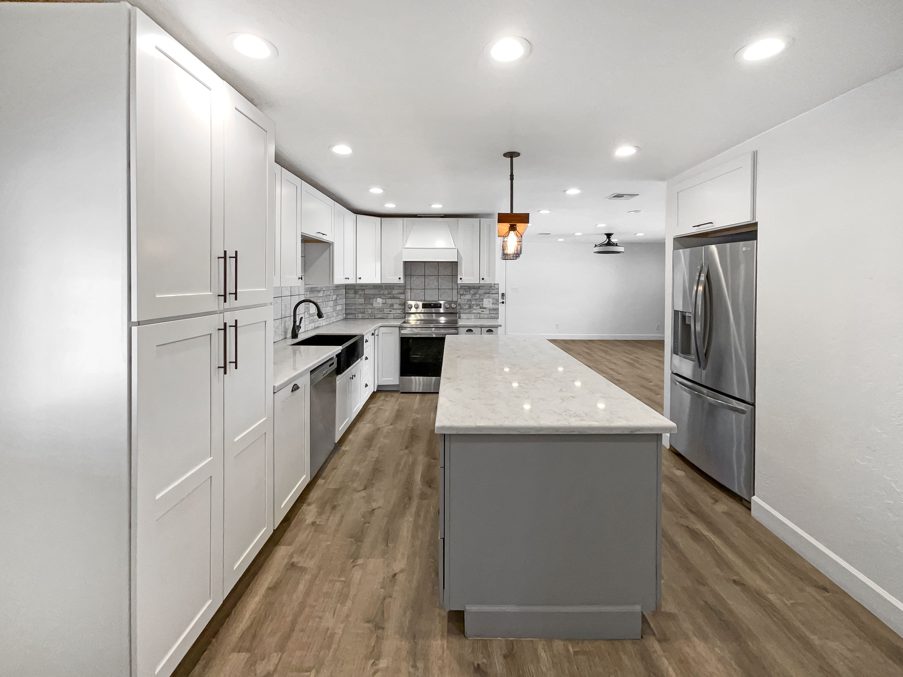 Photo 6 of 25 of 2337 W Tierra Buena Ln, Phoenix, AZ