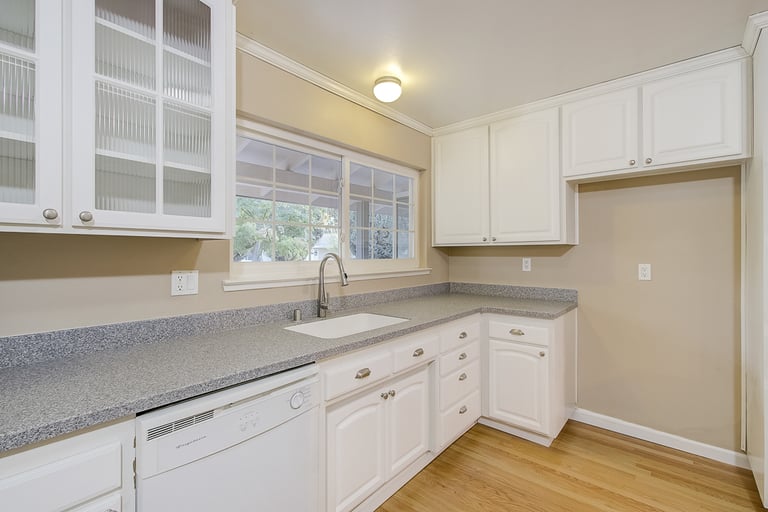Photo 21 of 40 - 2600 Heidelberg Ct, Sacramento, CA 95826