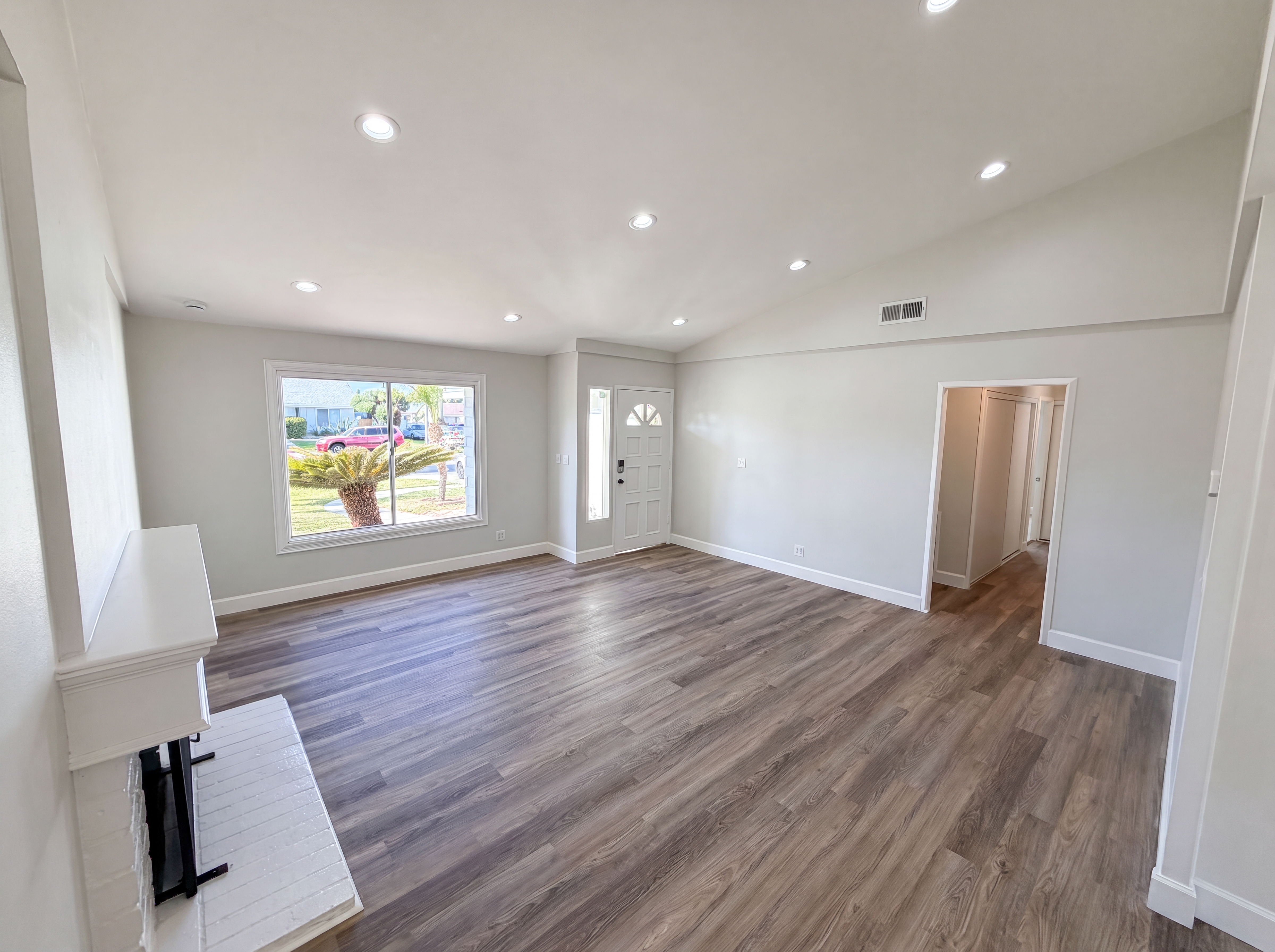 Photo 7 of 23 of 23732 San Dona, Laguna Hills, CA