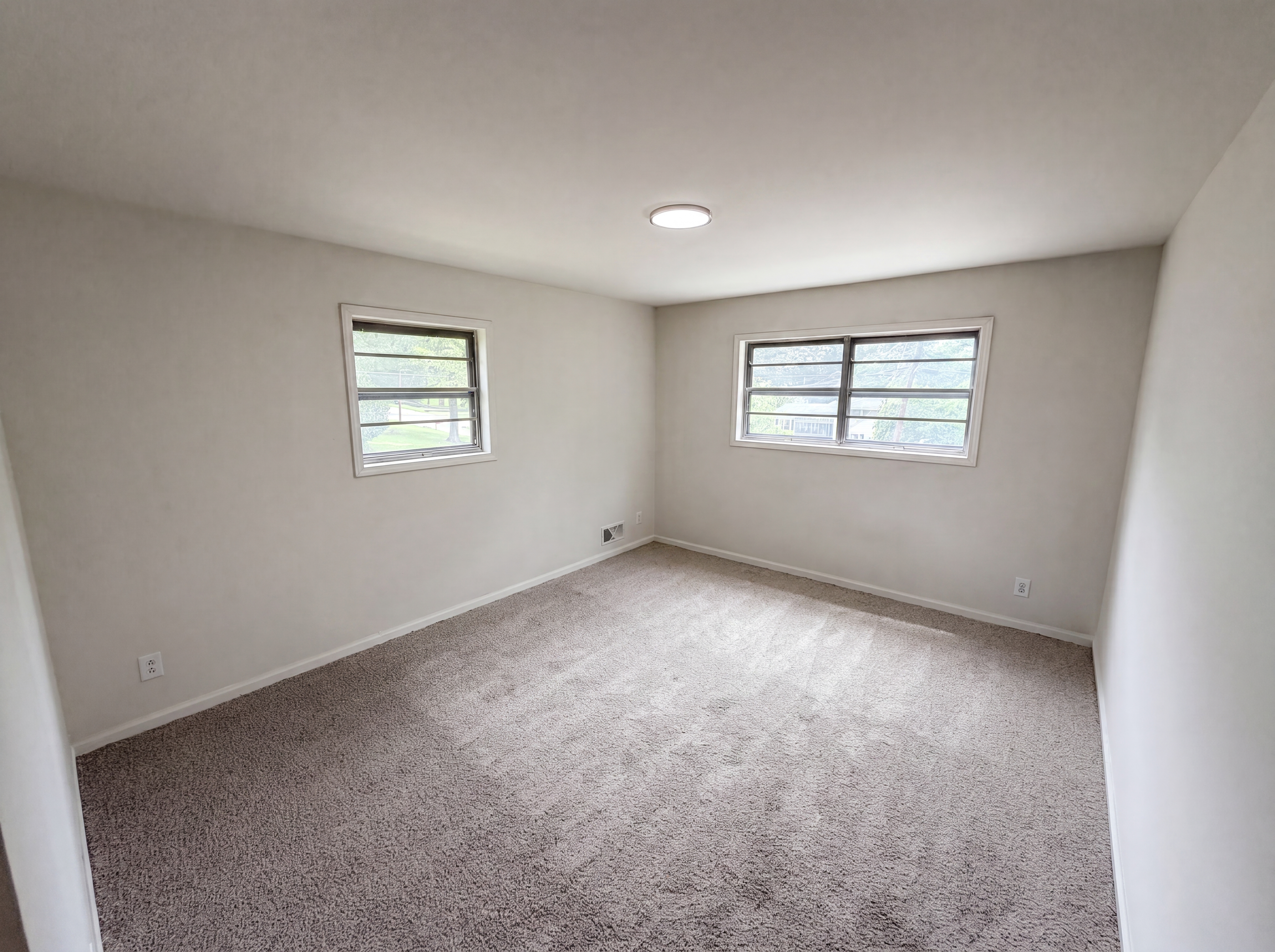 Photo 8 of 33 of 2904 Marlin Dr, Atlanta, GA