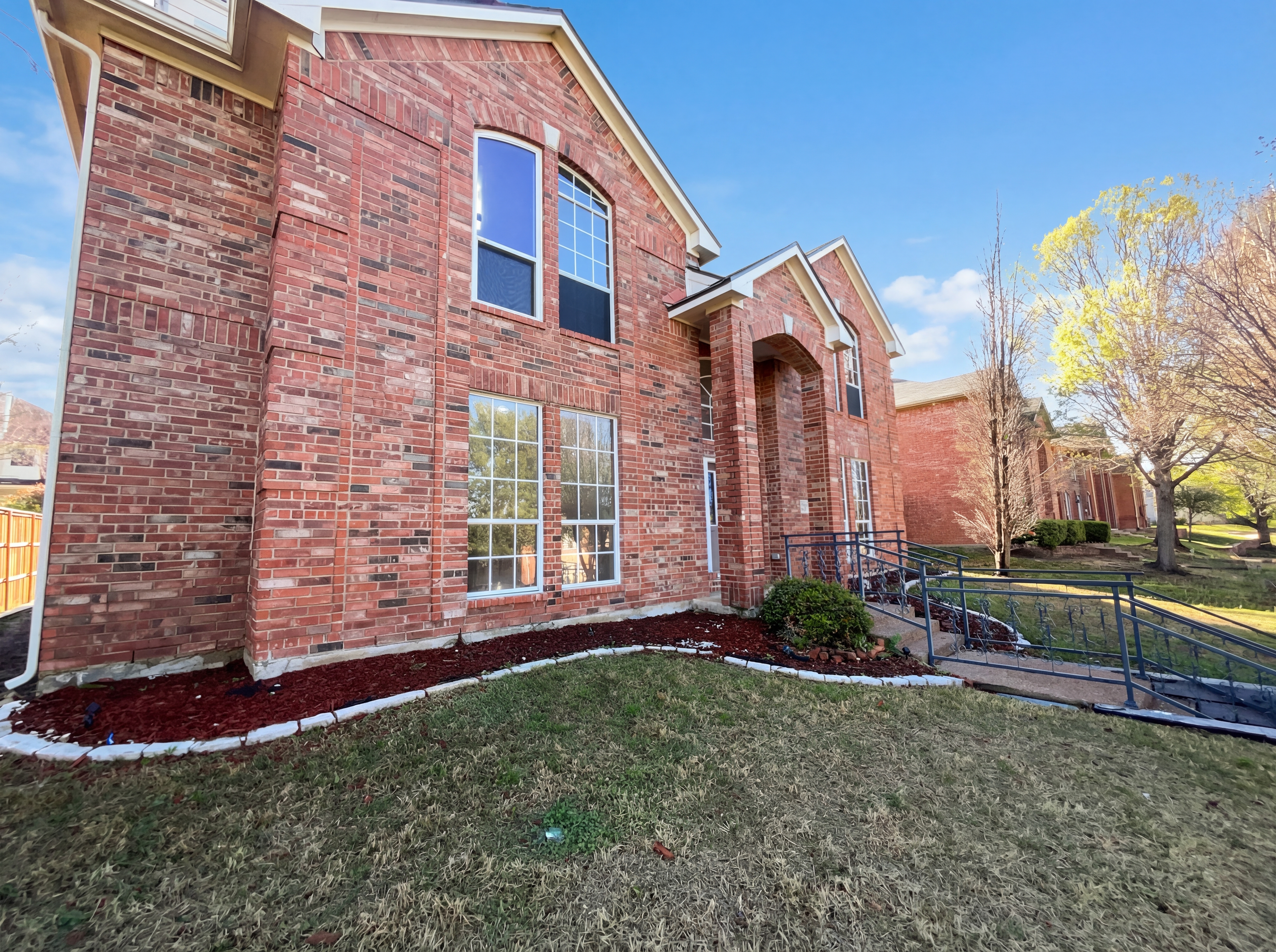 Photo 21 of 24 of 2406 Manchester Dr, Carrollton, TX