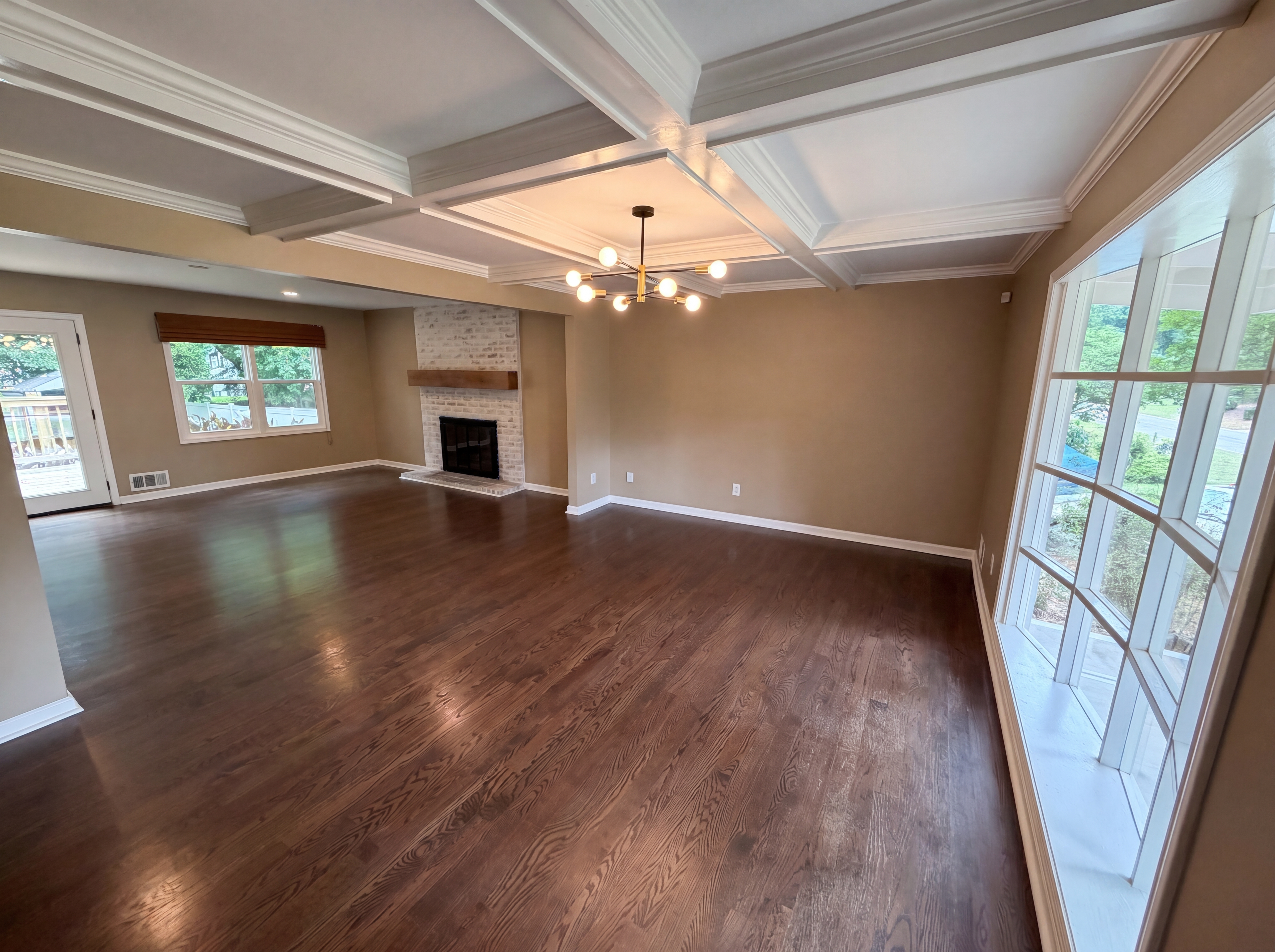 Photo 10 of 38 of 1772 Huntingford Dr, Marietta, GA