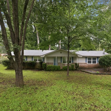 Property photo 1 of 2162 Chestnut Pl