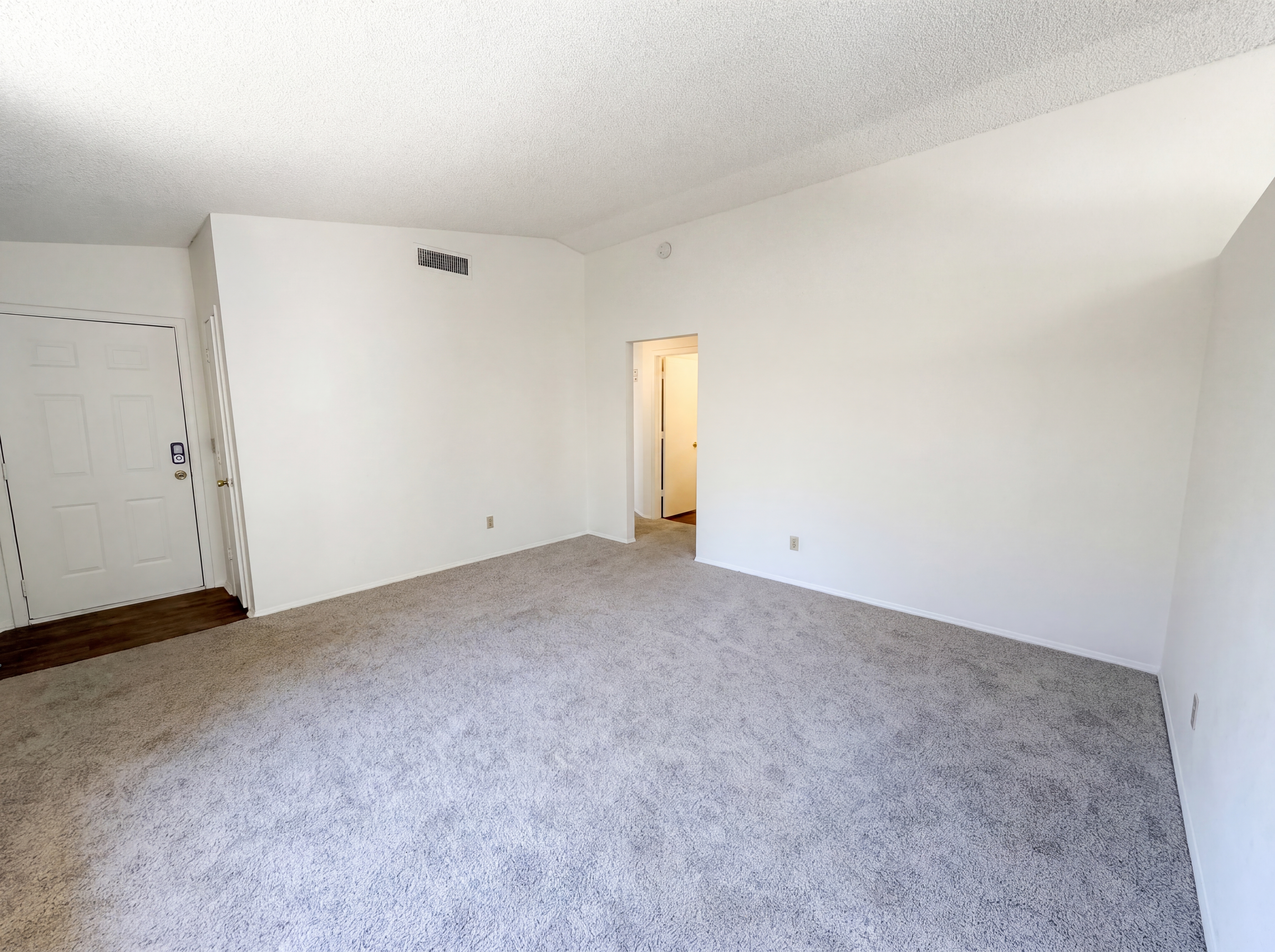 Photo 8 of 20 of 4461 N 84th Ave, Phoenix, AZ