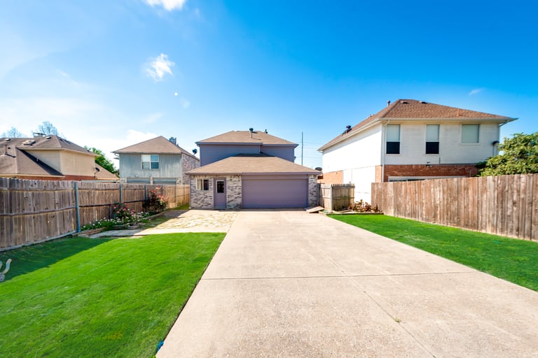 Photo 6 of 27 - 1305 Copper Meadow Dr, Mesquite, TX 75149