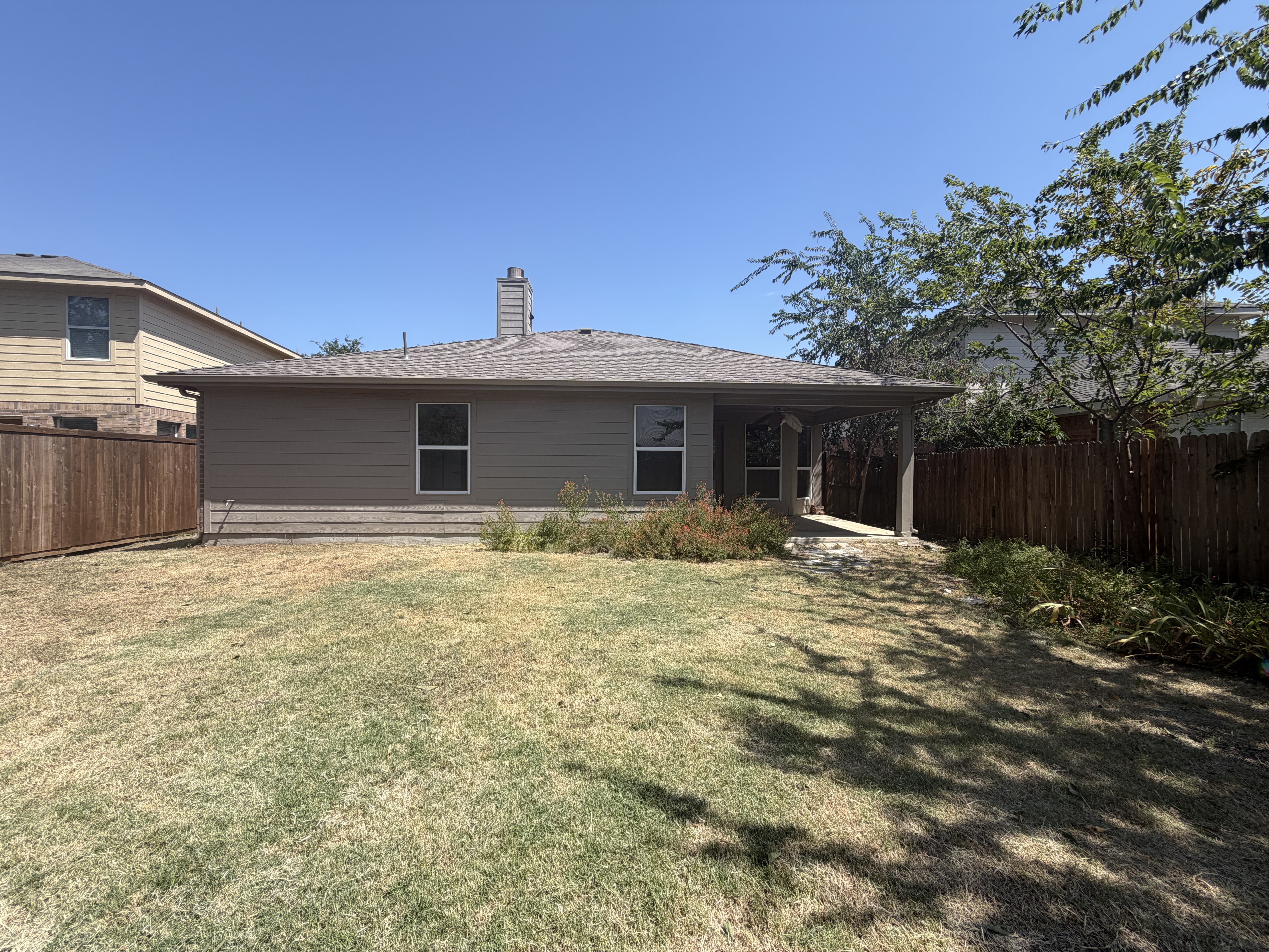 Photo 12 of 14 of 905 Acacia Dr, Anna, TX