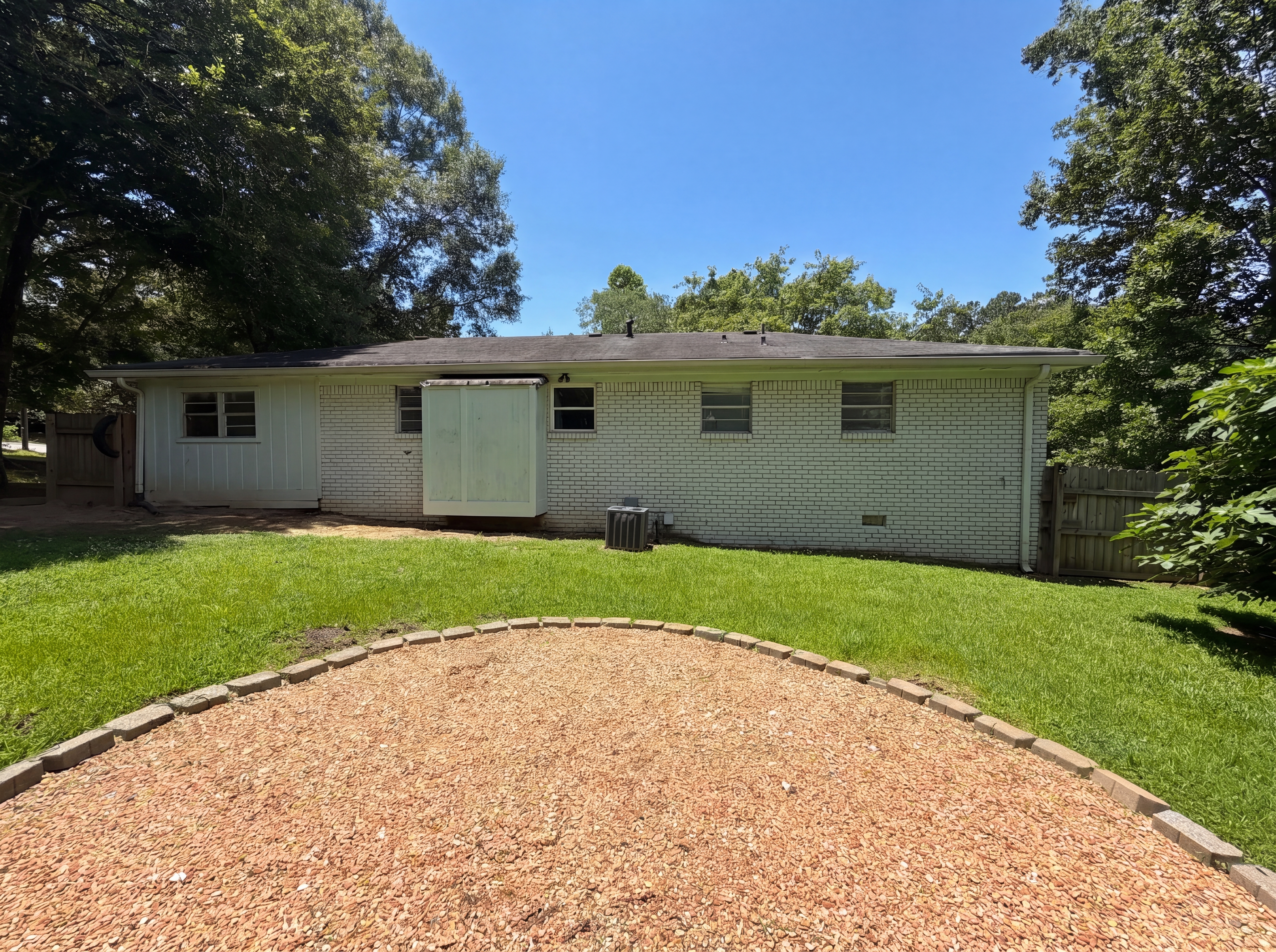 Photo 5 of 18 of 6503 Jackie Ln, Austell, GA