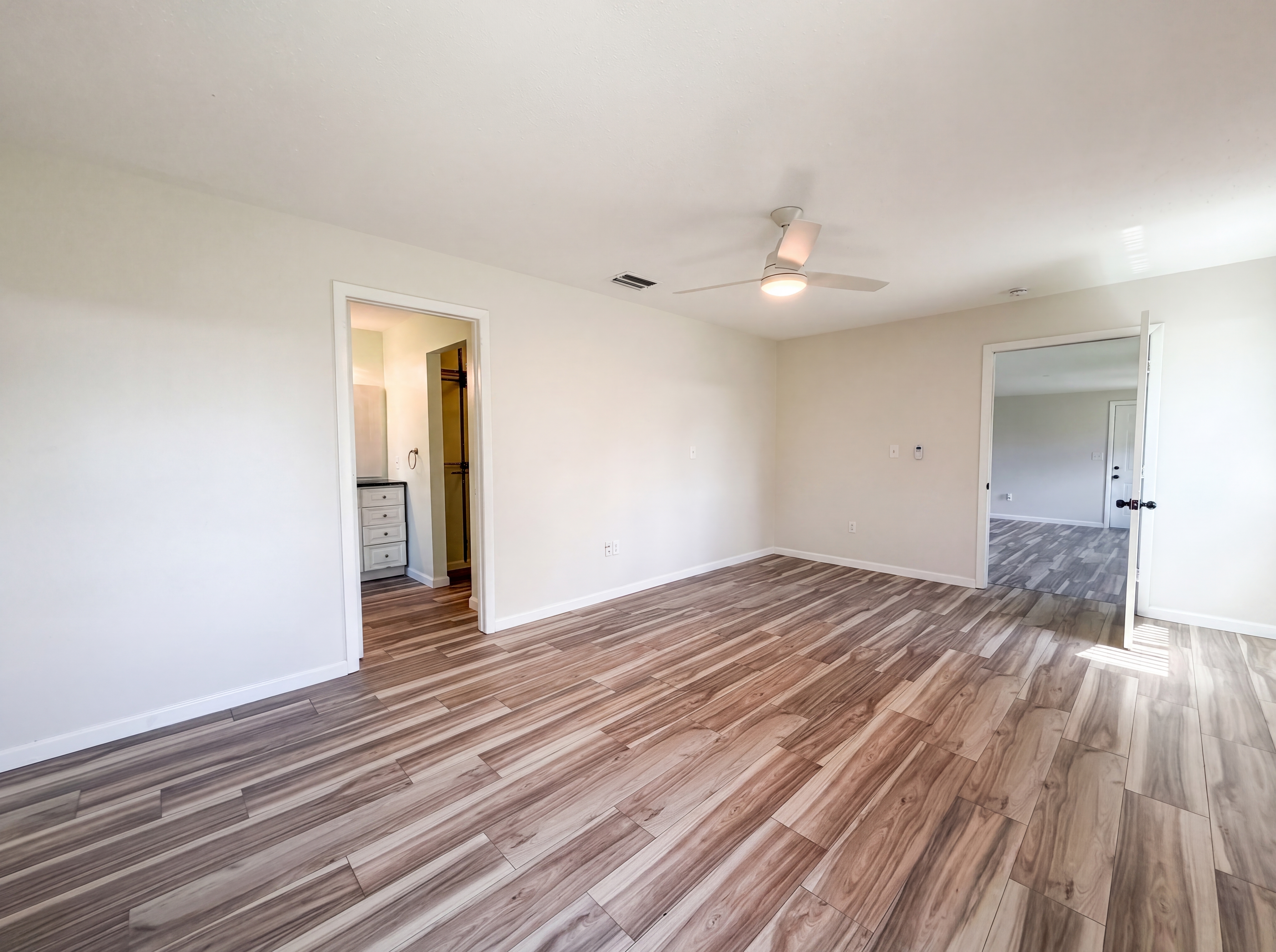 Photo 4 of 26 of 3260 Pinetree St, Port Charlotte, FL