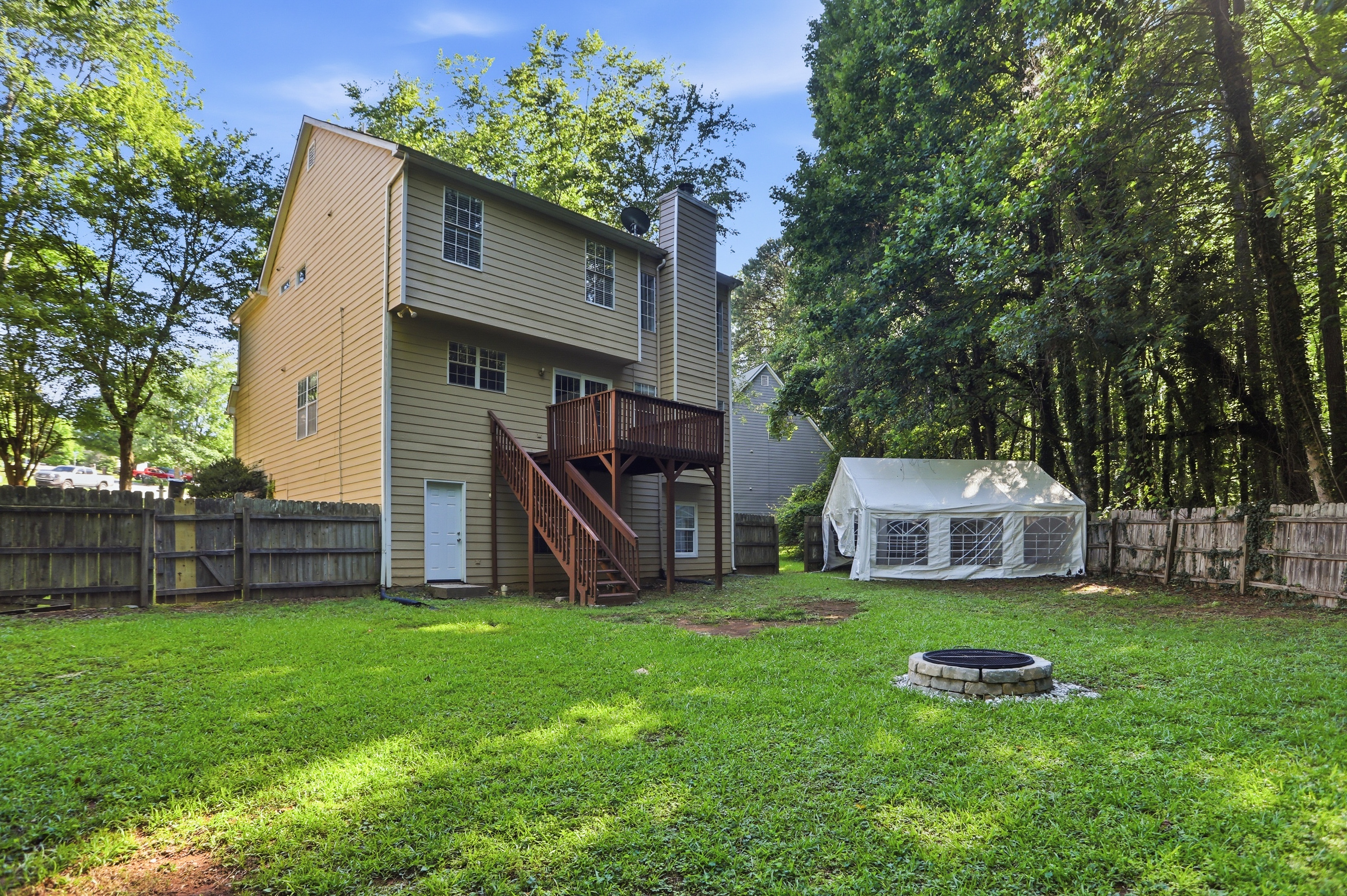 Photo 29 of 34 of 3566 Dyer Parke Ln SW, Marietta, GA