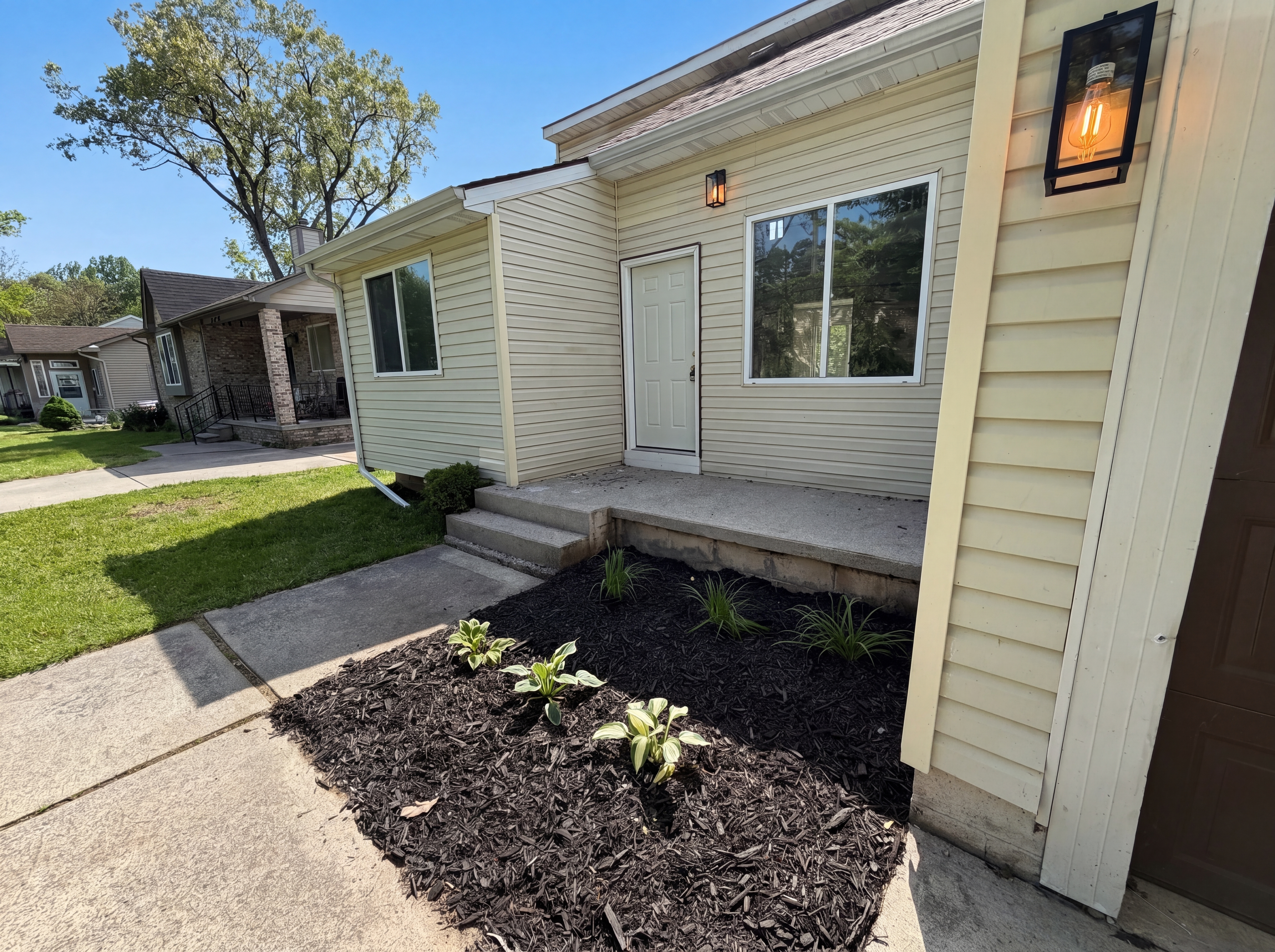 Photo 26 of 28 of 21425 Averhill St, Farmington Hills, MI