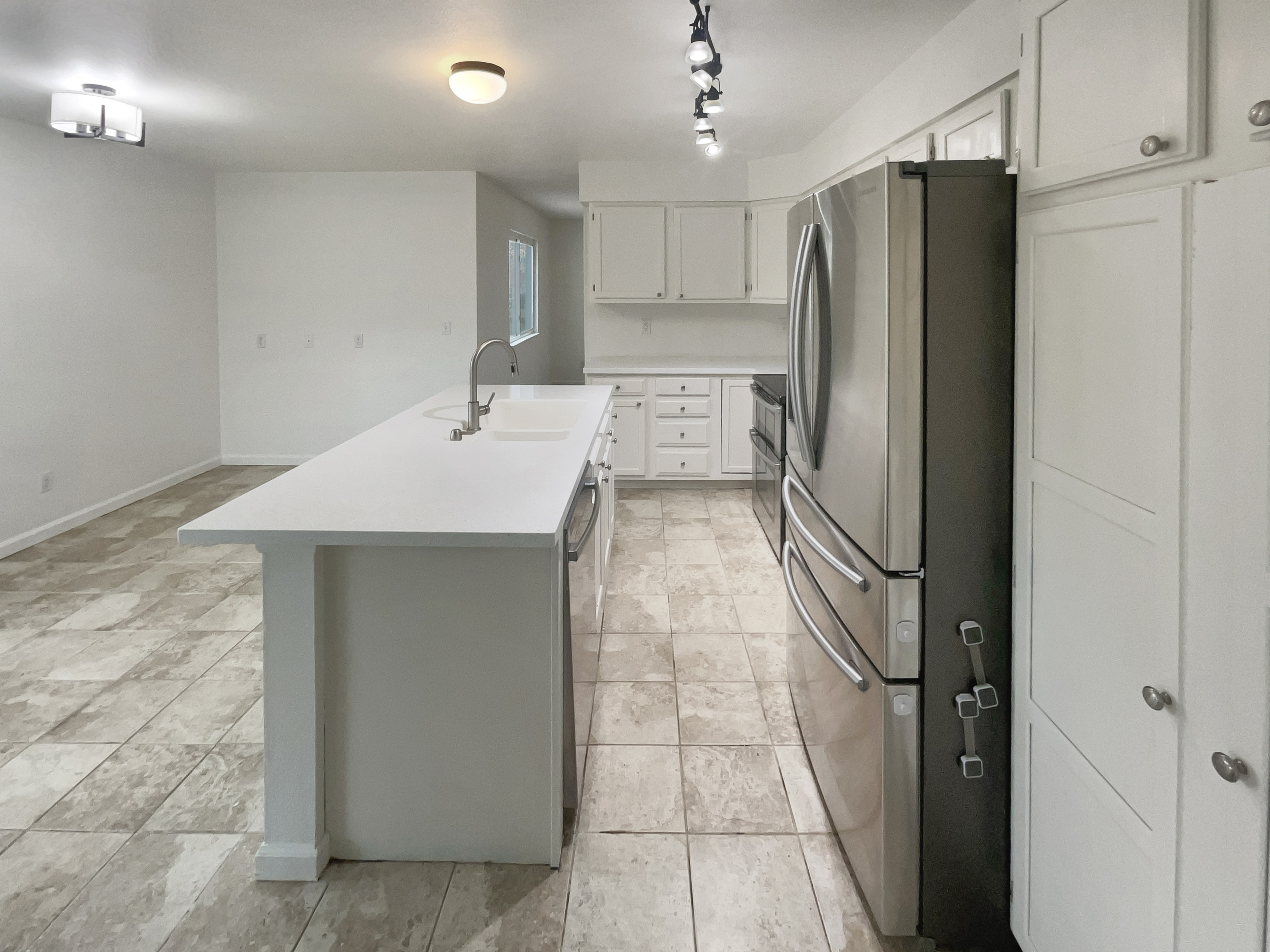Photo 11 of 28 of 217 Corliss St, Colorado Springs, CO