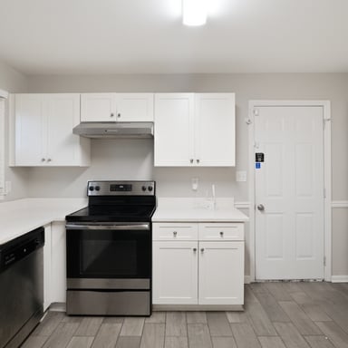 Property photo 2 of 1604 Drayton Woods Dr