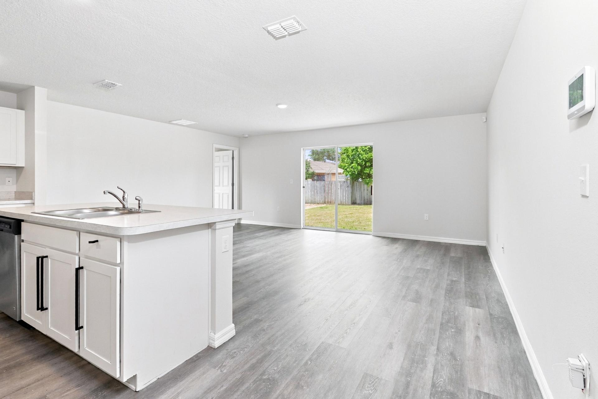 Photo 3 of 23 of 2462 SE Watercrest St, Port Saint Lucie, FL
