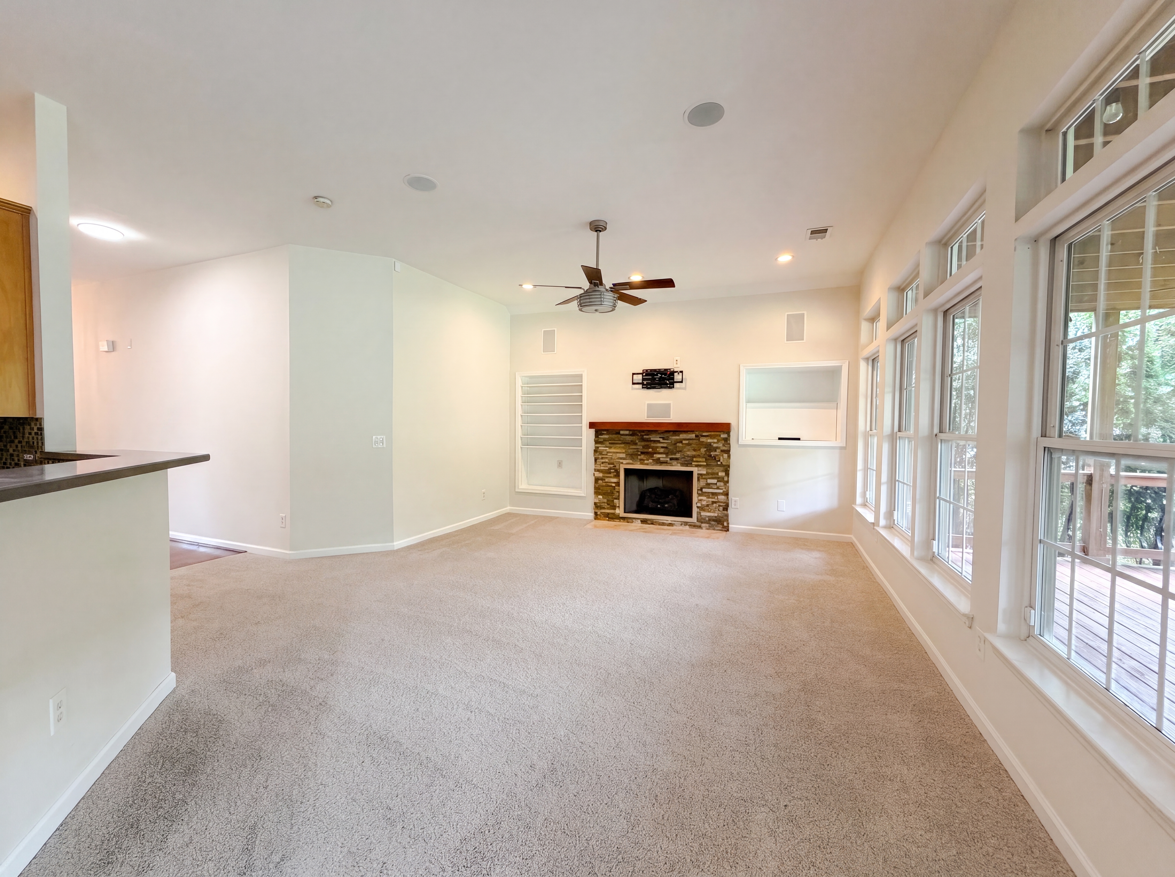 Photo 3 of 33 of 1027 Countess Ln, Spring Hill, TN