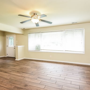Property photo 3 of 9304 Farmington Dr