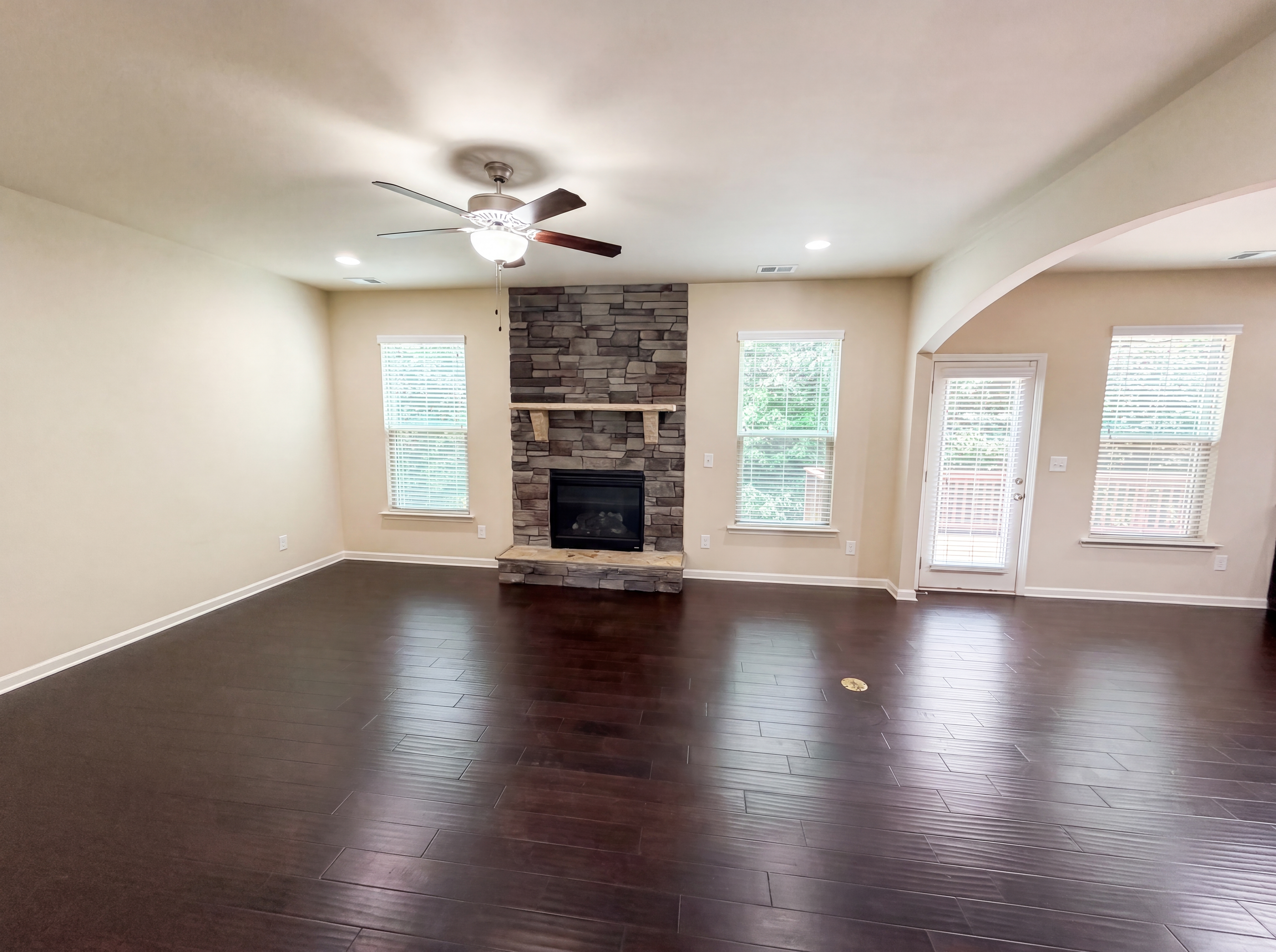Photo 3 of 22 of 1357 Balvaird Dr, Lawrenceville, GA