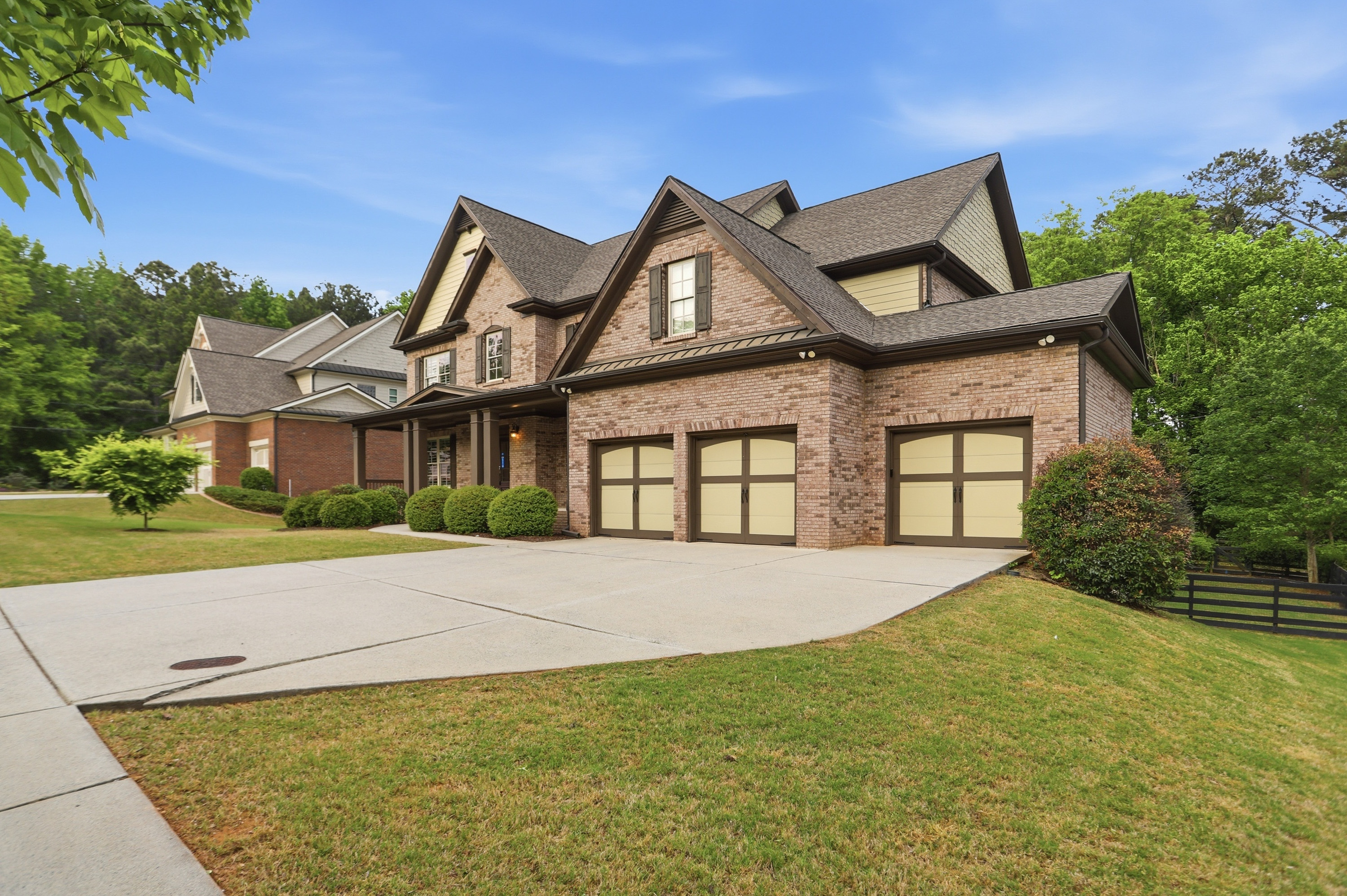 Photo 7 of 54 of 115 Cochran Farms Dr, Roswell, GA