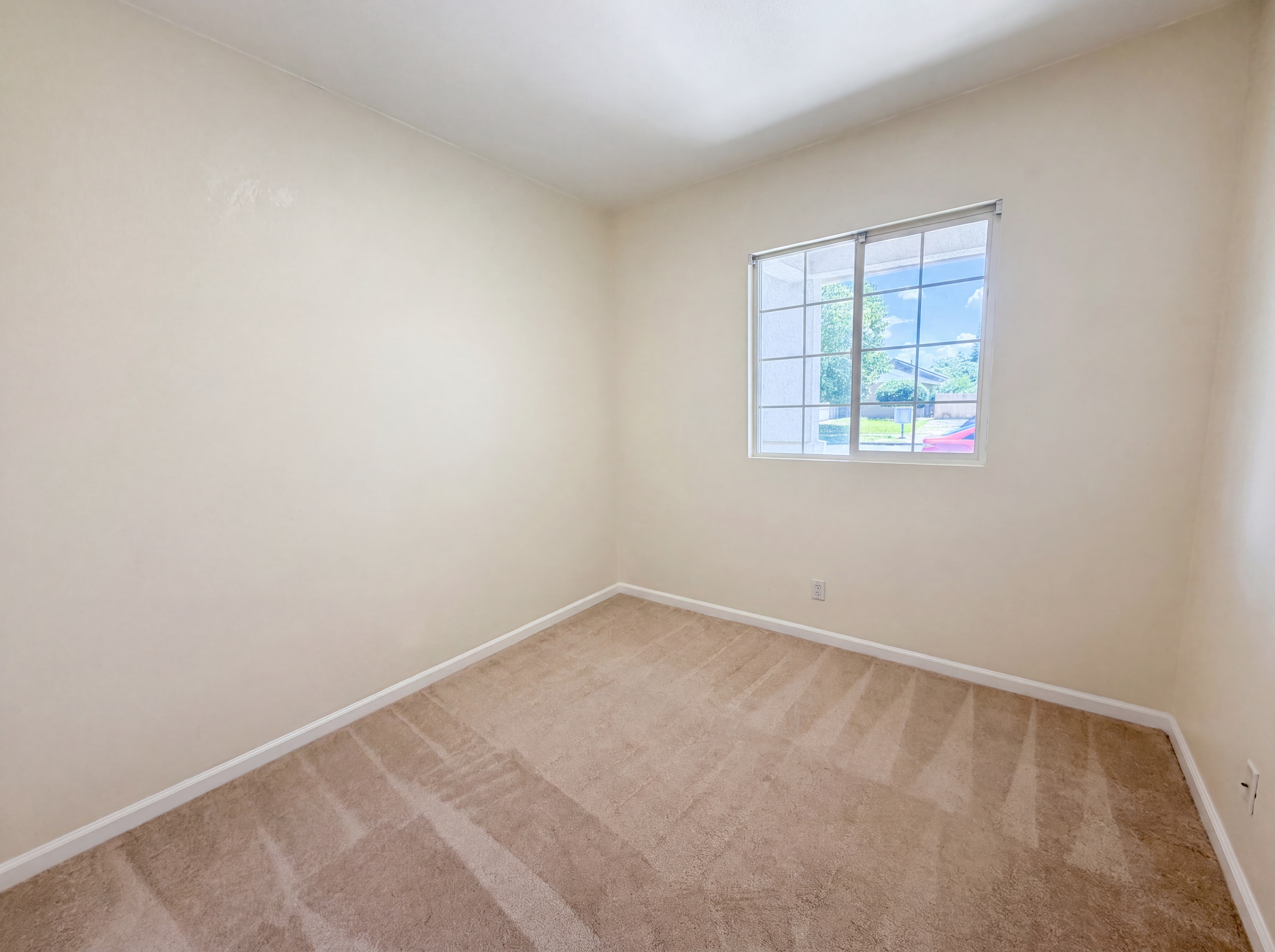 Photo 16 of 22 of 2227 Roberta Ave, Marysville, CA