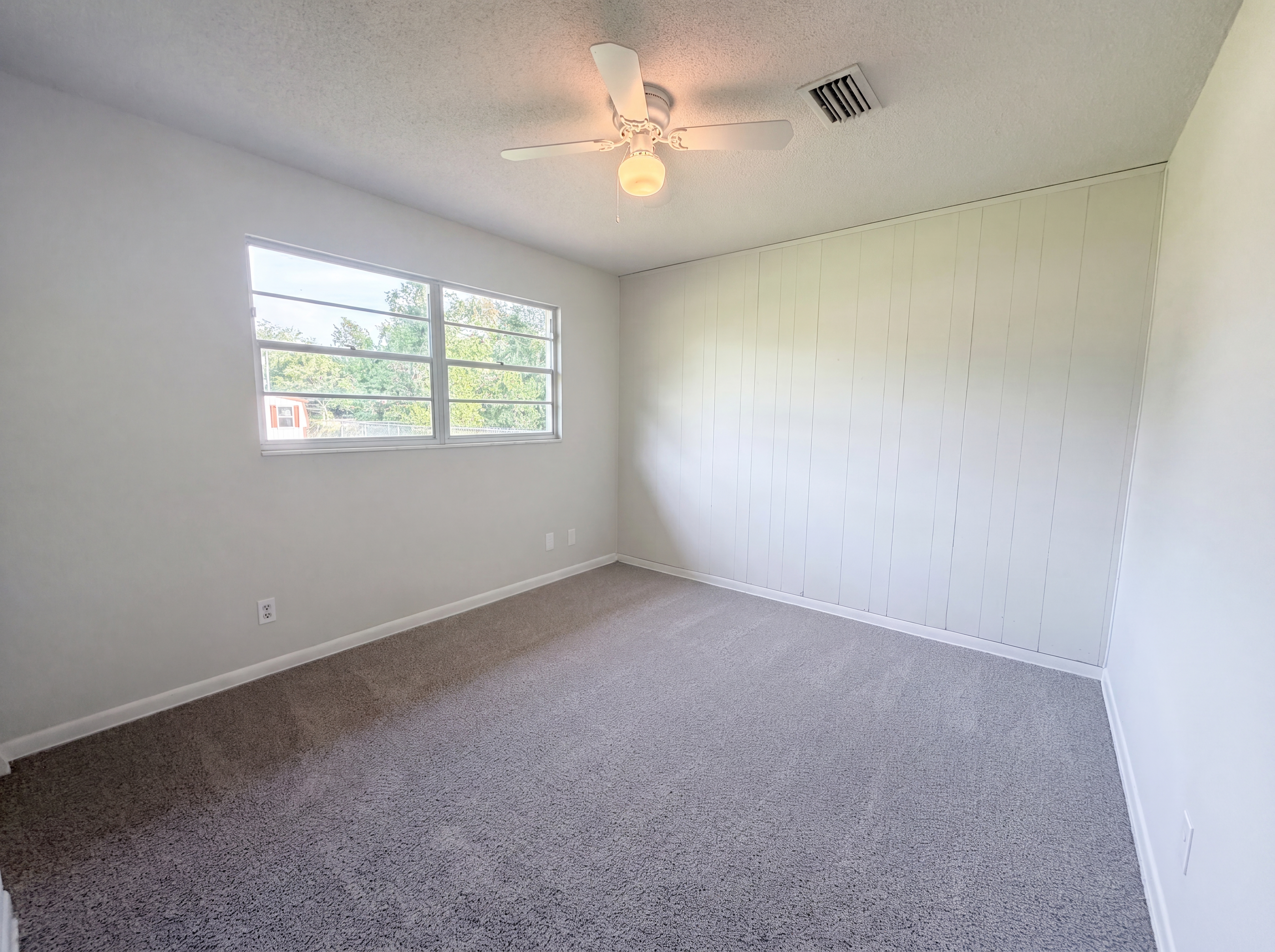 Photo 10 of 17 of 279 Bonnlyn Dr, Orange Park, FL