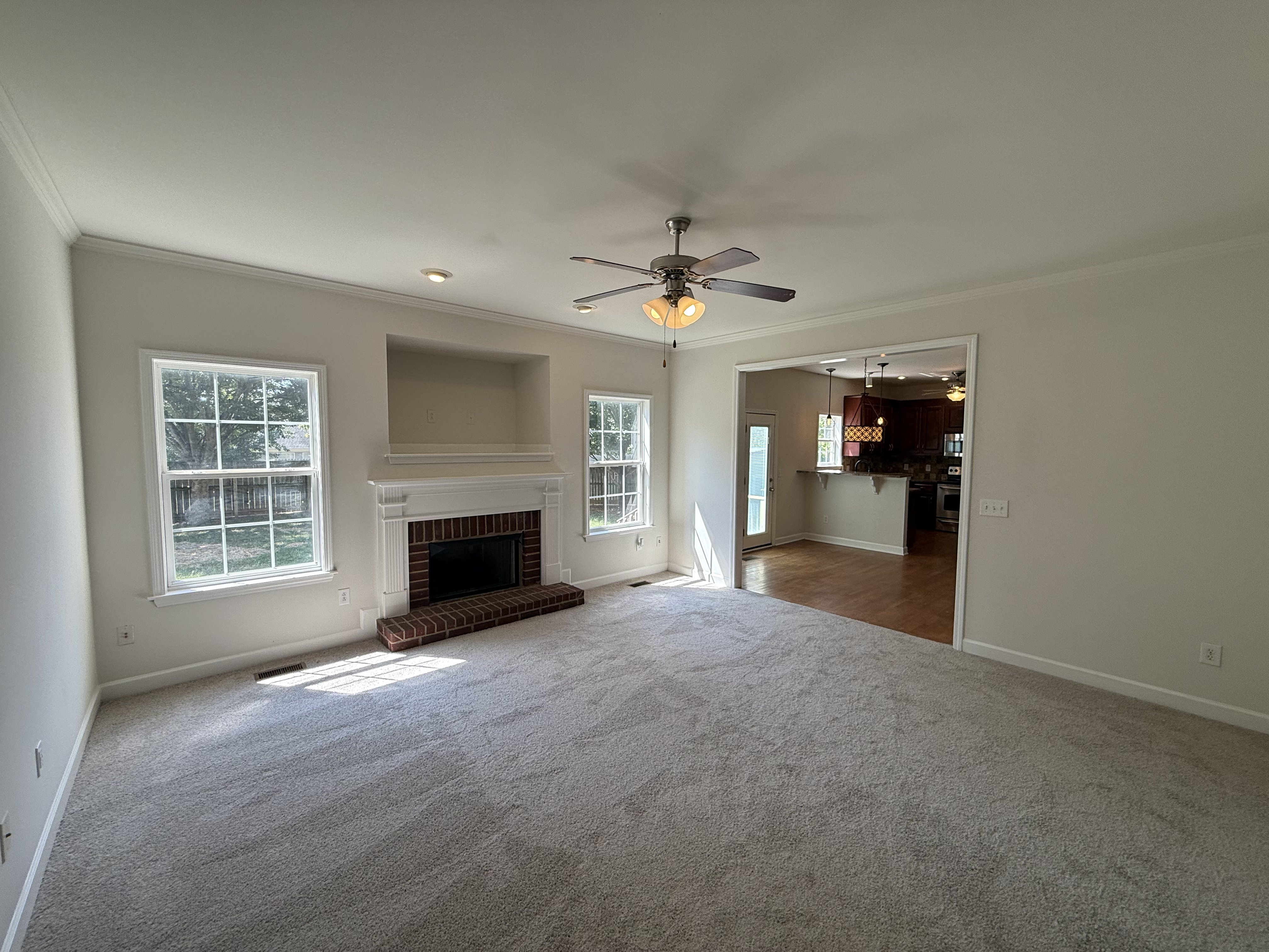 Photo 3 of 31 of 3017 Farmville Cir, Spring Hill, TN