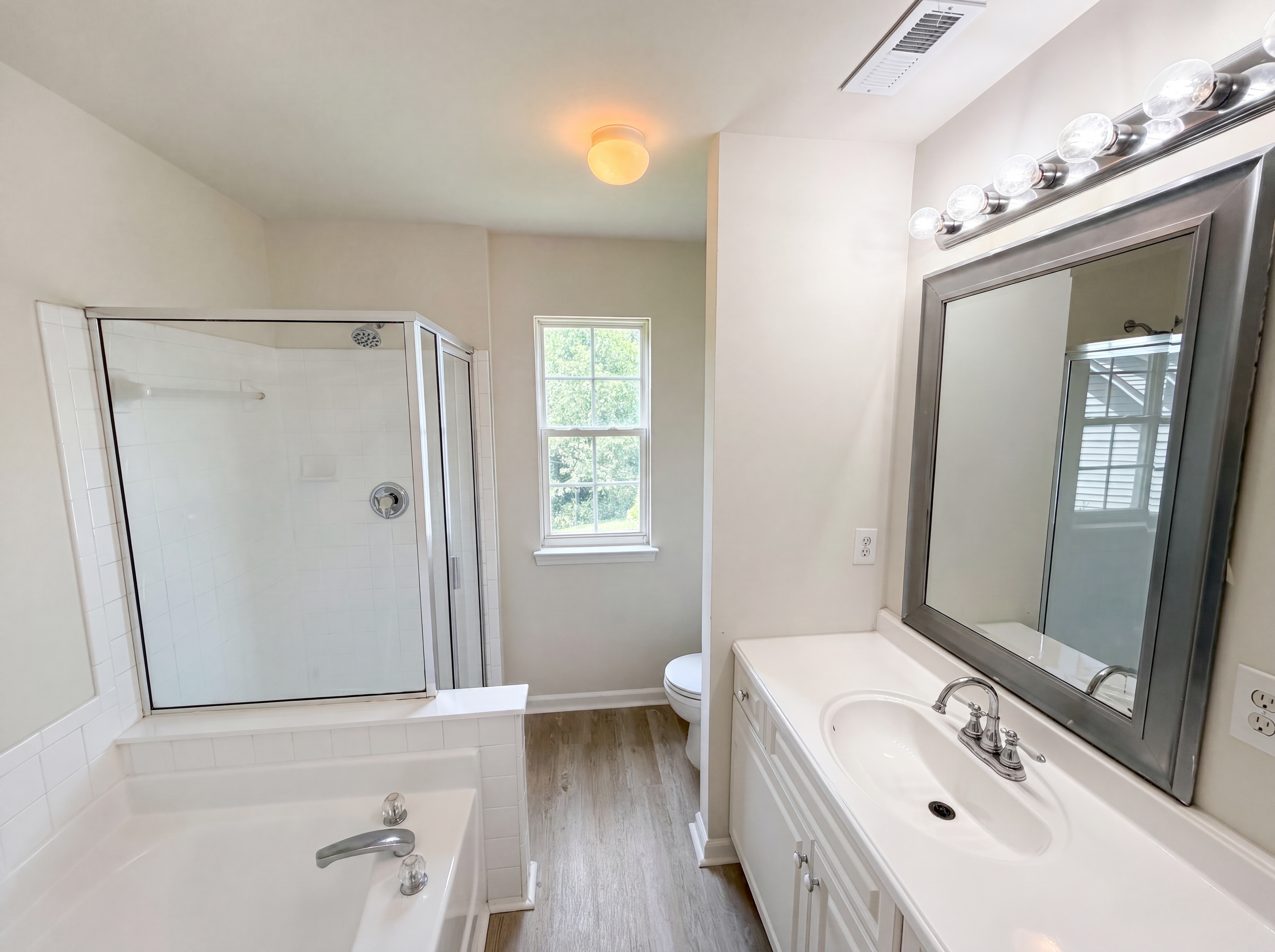 Photo 21 of 25 of 11805 Guildhall Ln, Charlotte, NC