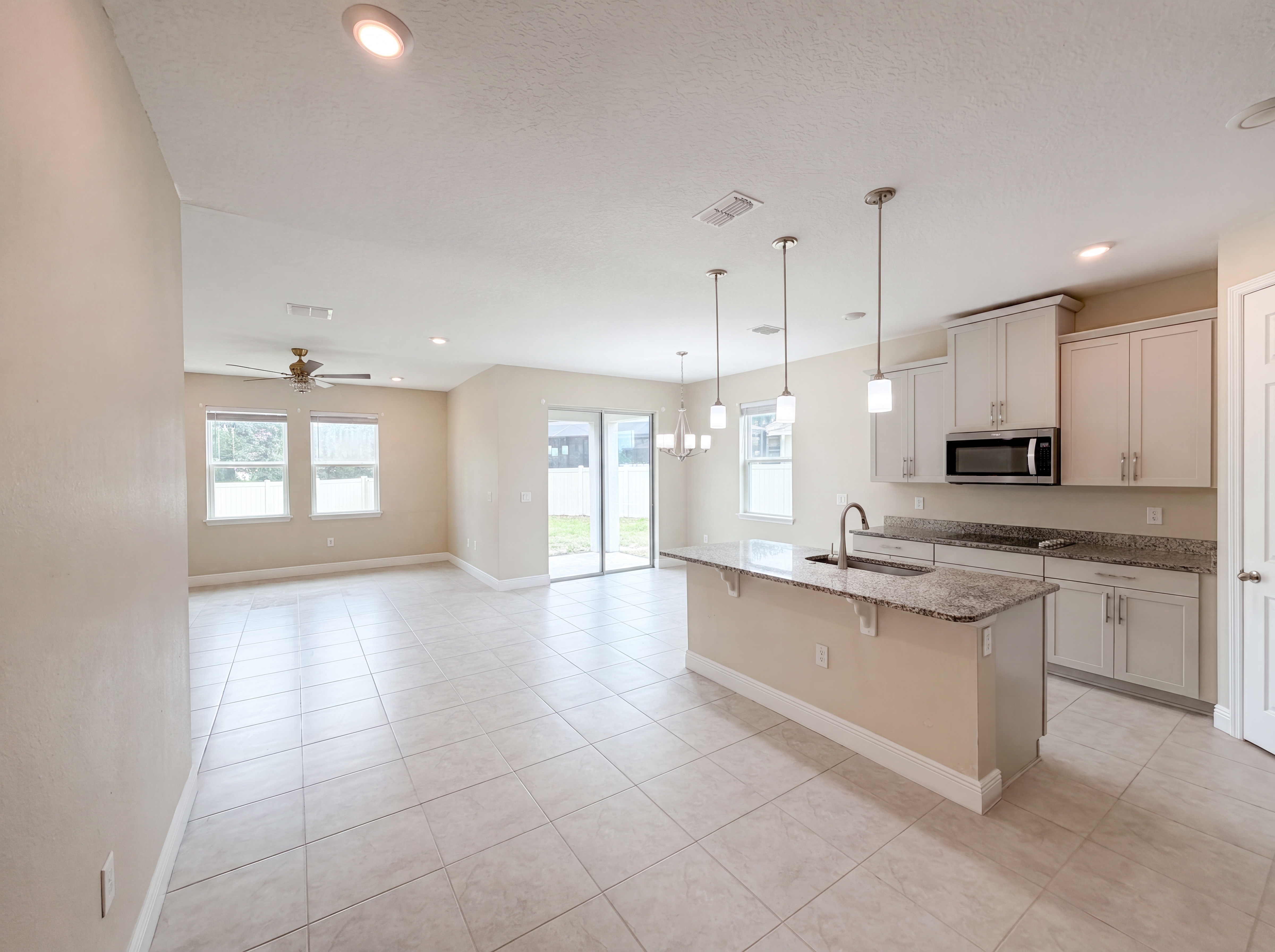 Photo 10 of 21 of 528 Bellissimo Pl, Howey In The Hills, FL